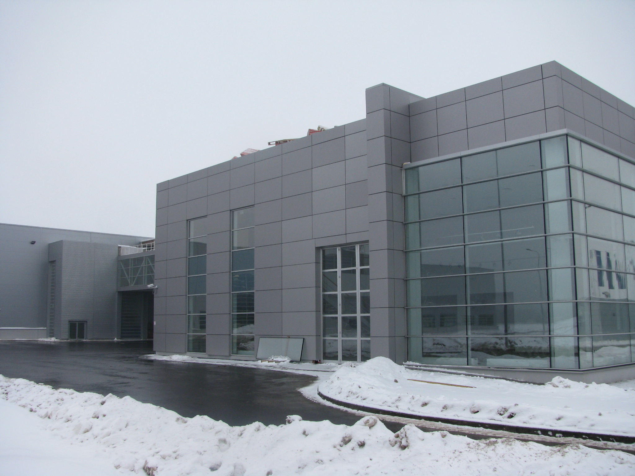 俄罗斯 Volvo·Renault 卡车工厂办公大楼设计-14