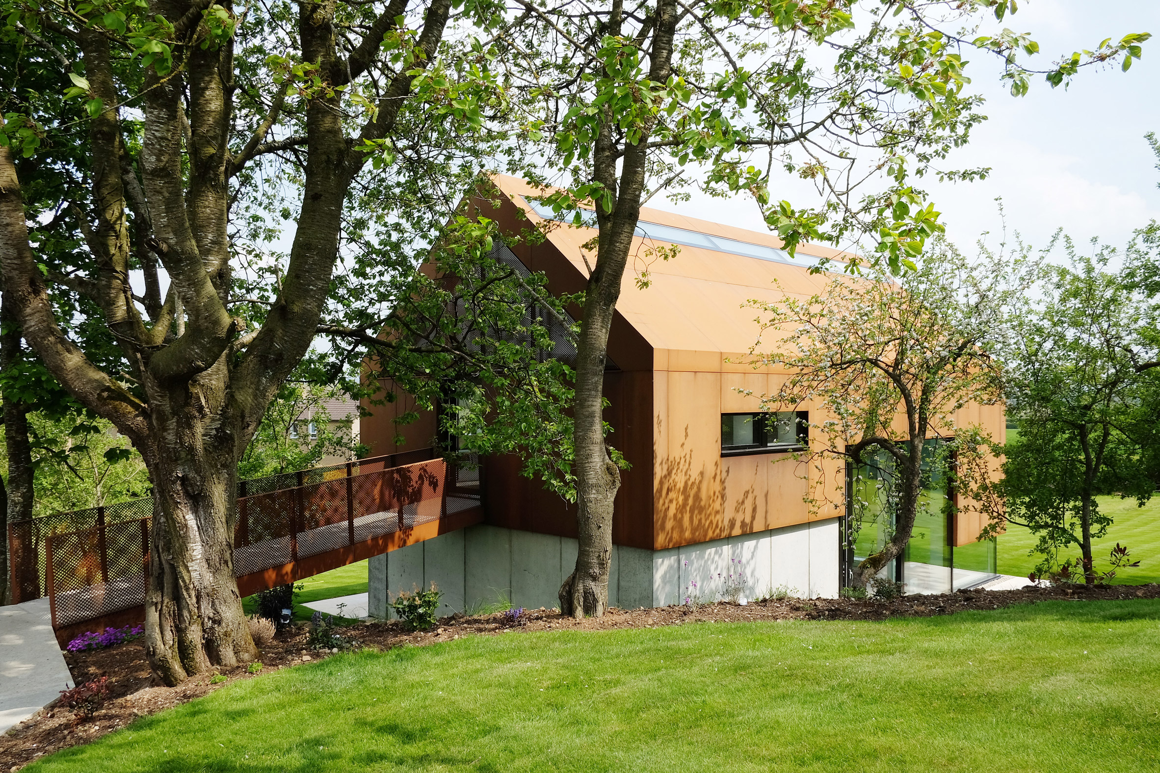 北爱尔兰嵌入式耐候钢工作室-11