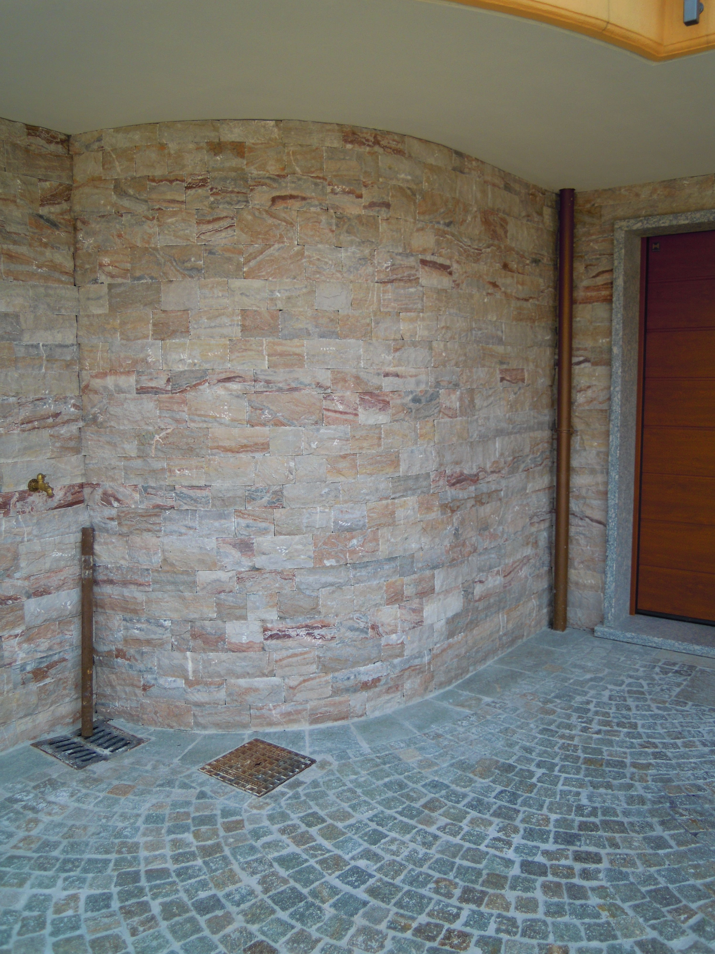 石材装点的意式住宅设计-43