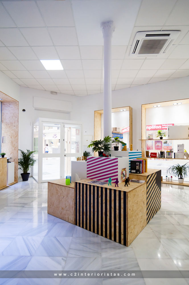 2017 年完成的 TR3SD 3D 打印机商店室内设计-5