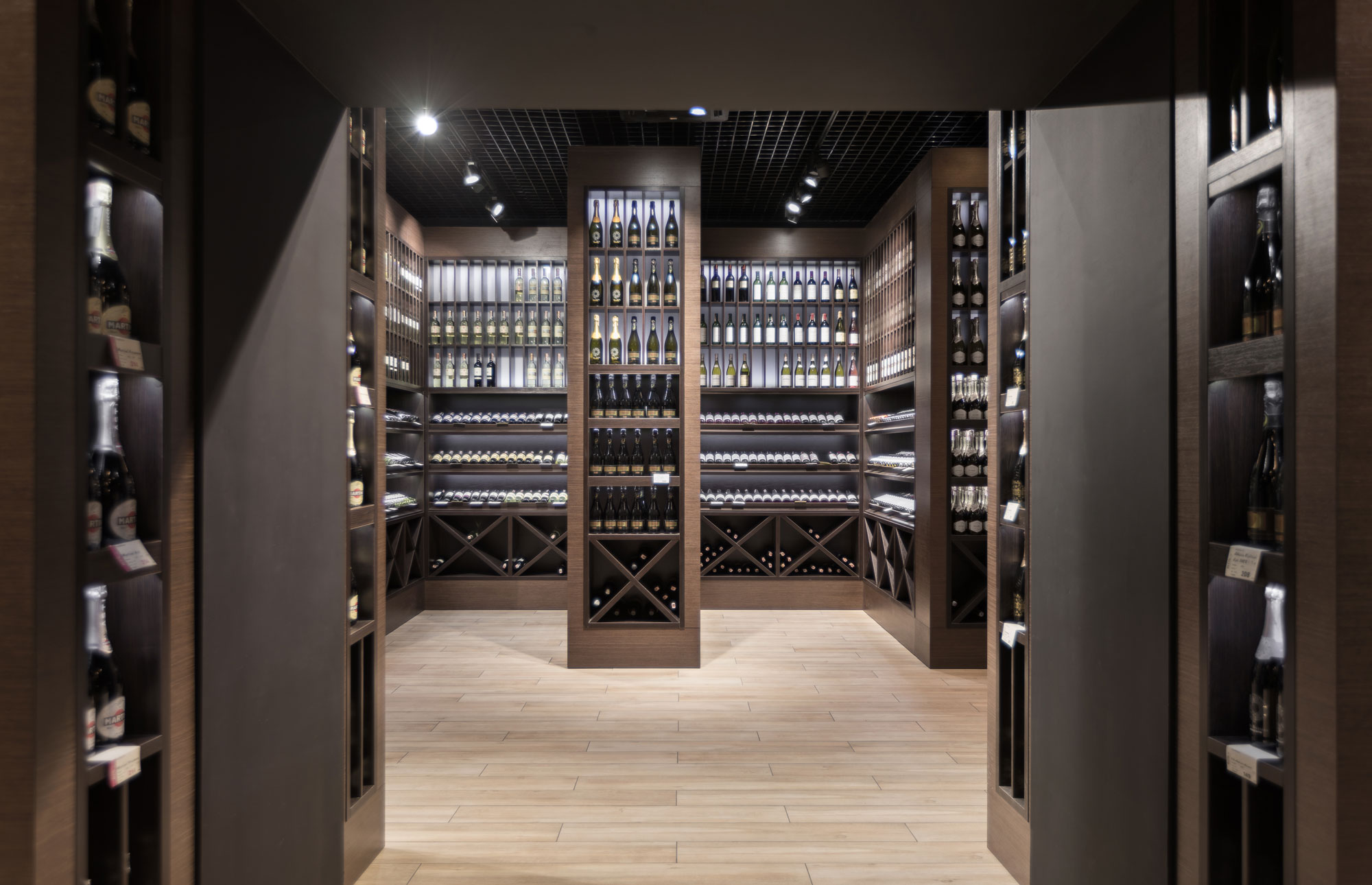 阿尔科马格酒类饮料店-14