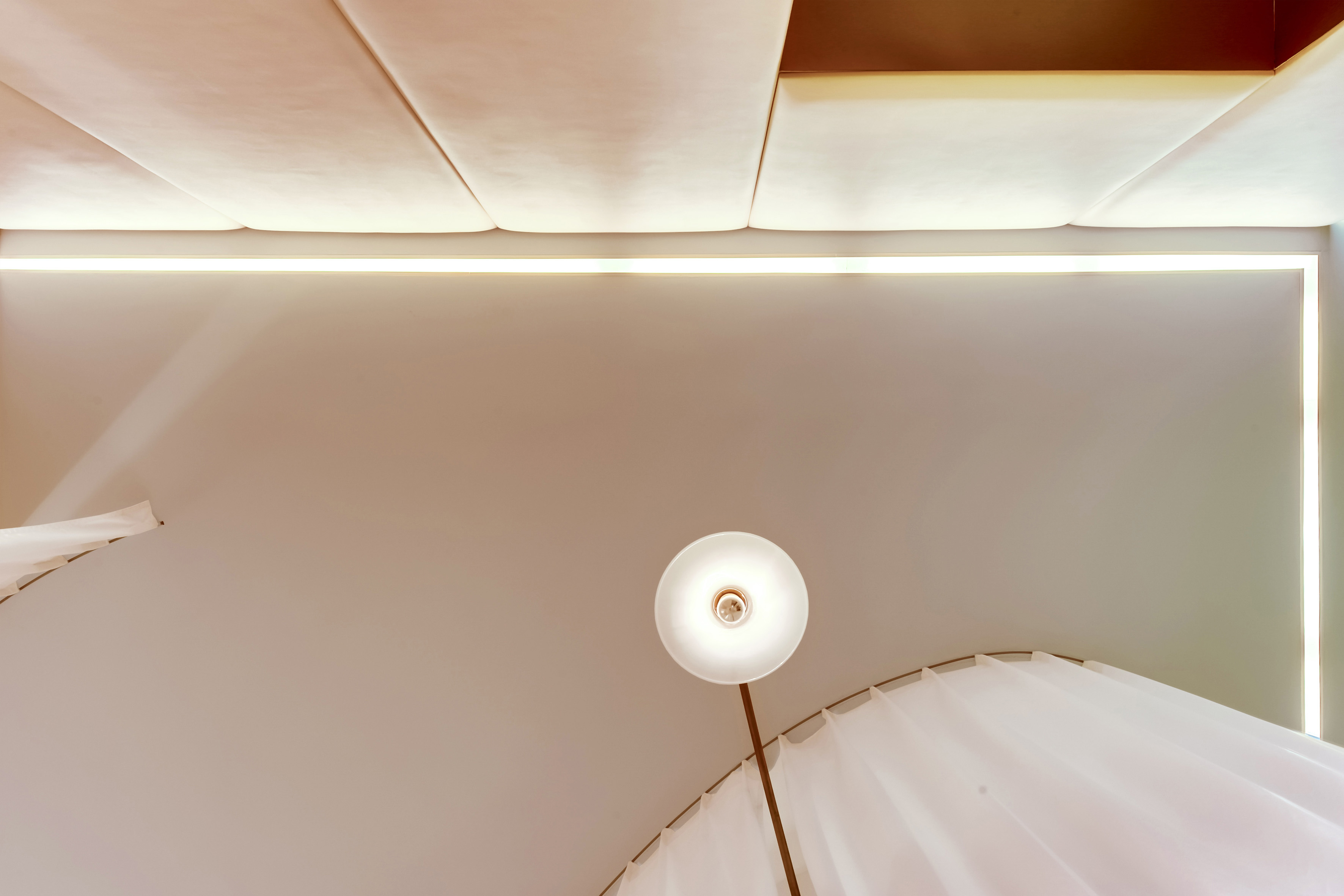 翻新诊疗空间，打造温馨等待区-0