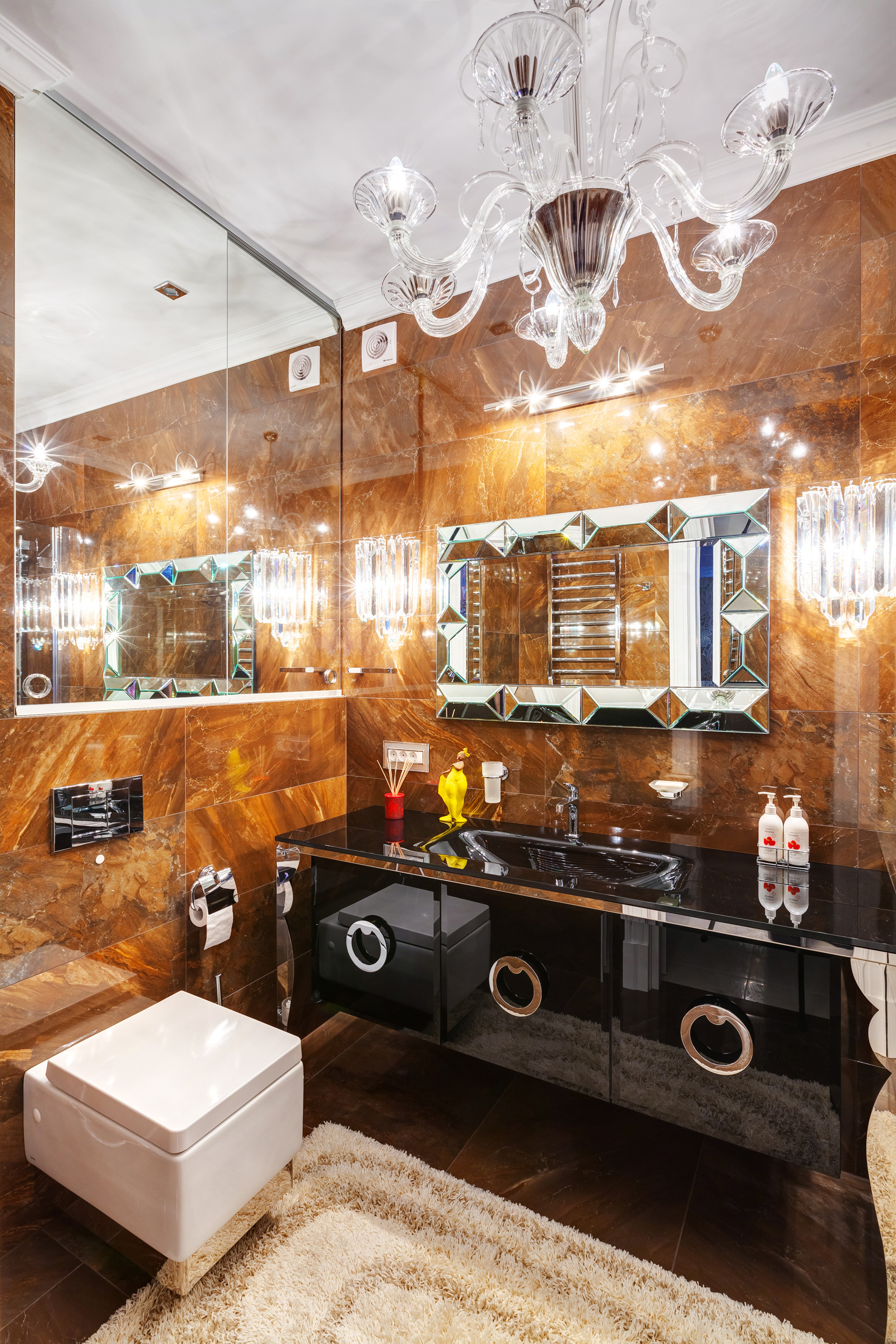 乌克兰女性风格公寓设计-25