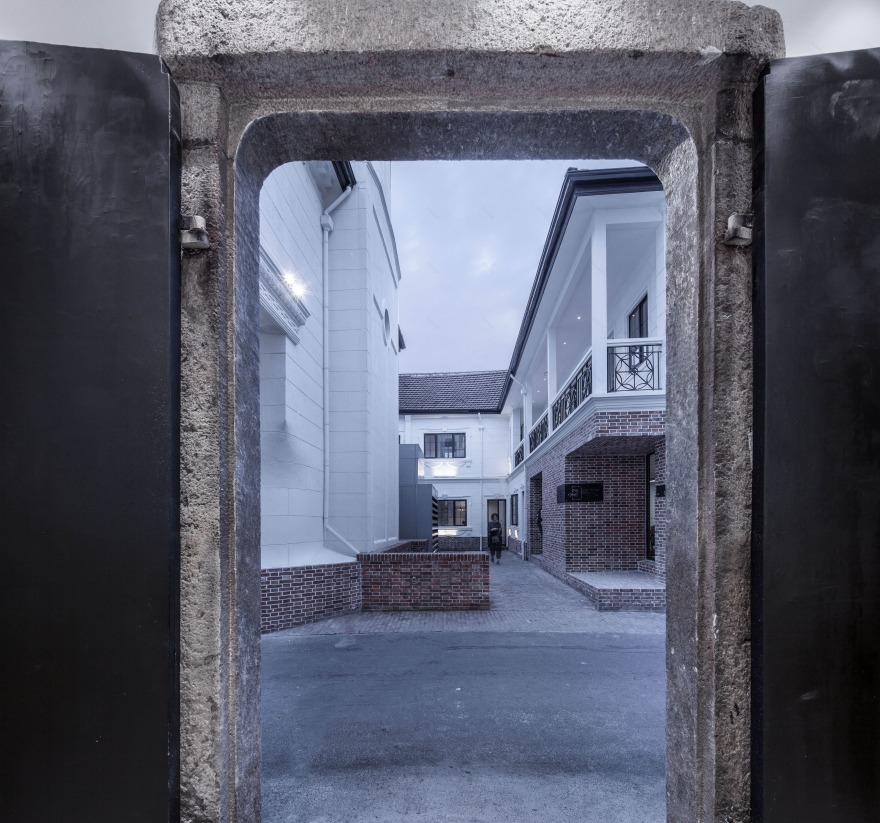 上海百年别墅变身为现代共享办公空间-25