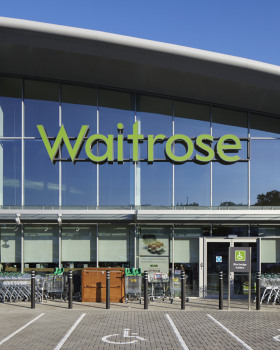 Waitrose Bagshot 绿色环保商业建筑设计