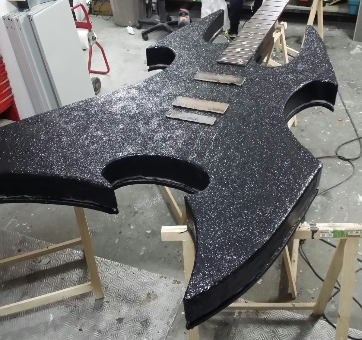 《恐怖摇滚马戏团》创意发光布景设计-11