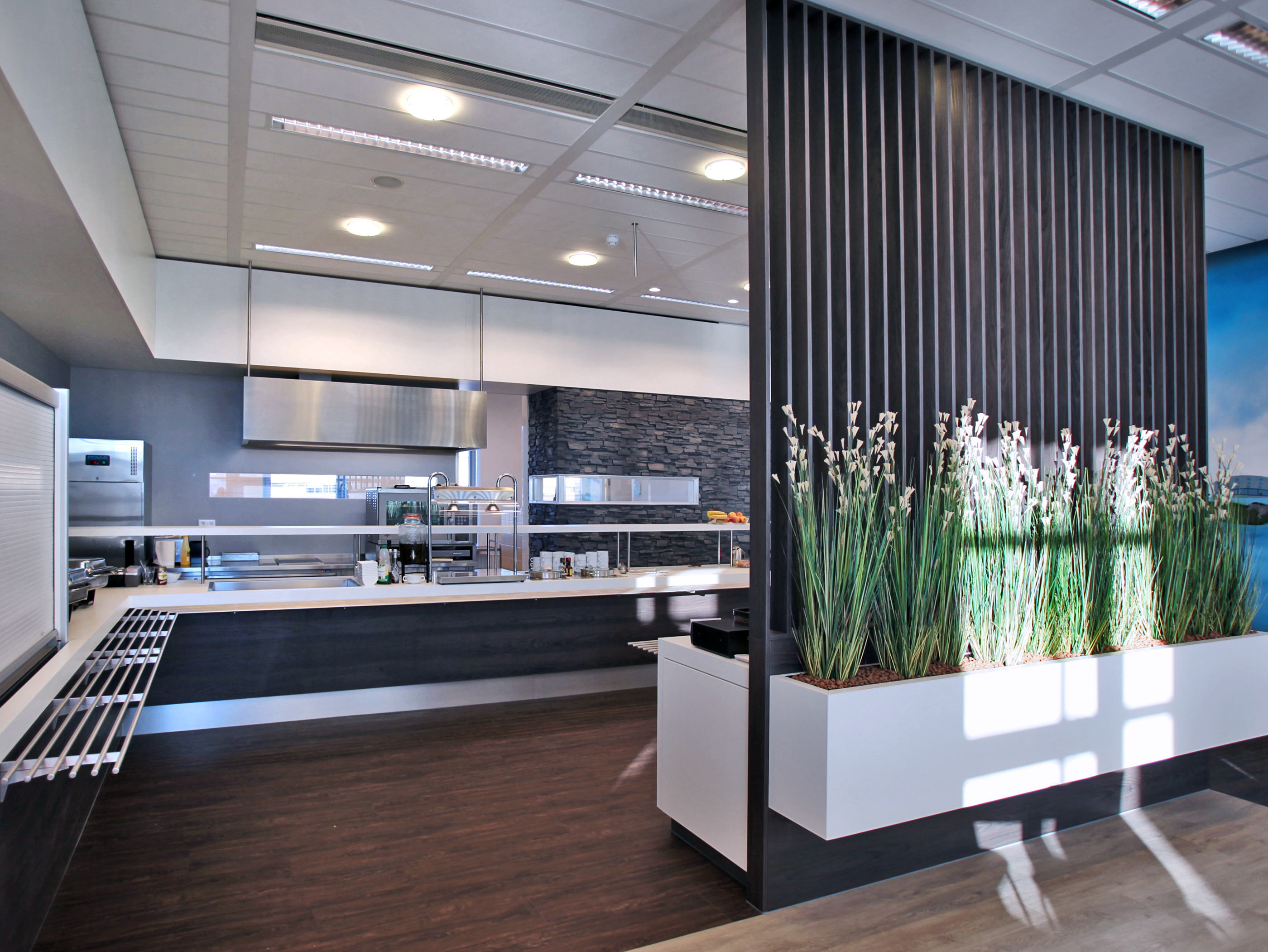 荷兰 Rabobank 员工餐厅，灵动空间打造舒适用餐环境-3