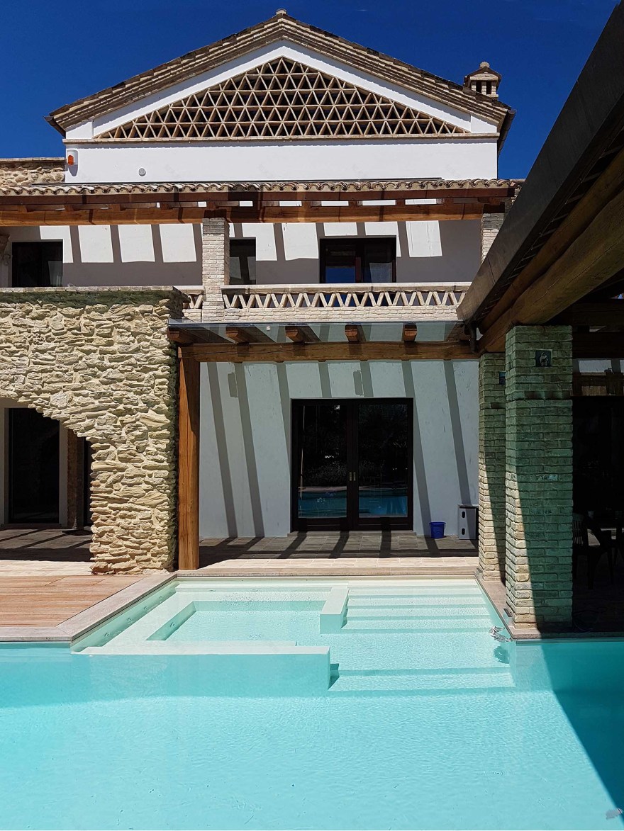 游泳池和圣约翰小教堂-10