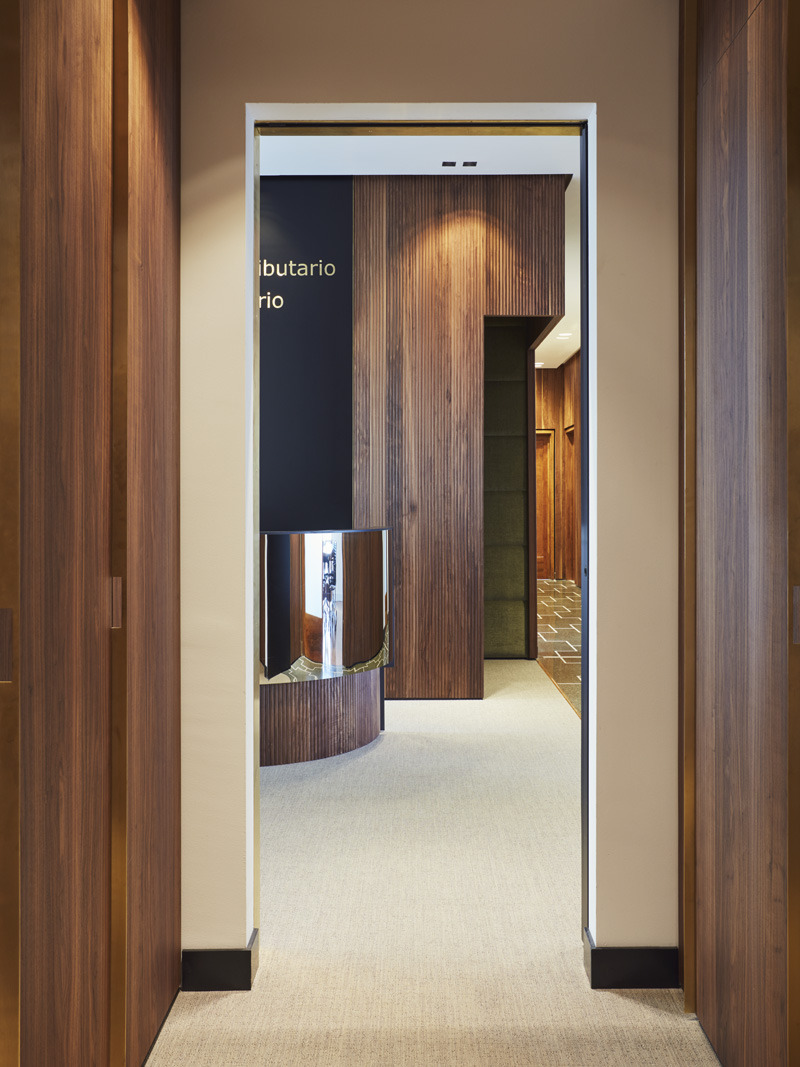 2017 年完成的办公室建筑杰作——UFFICI GALLERY-13