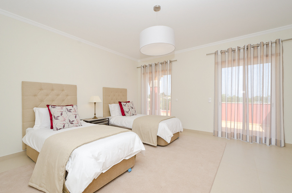 葡萄牙私人别墅的简约魅力-0