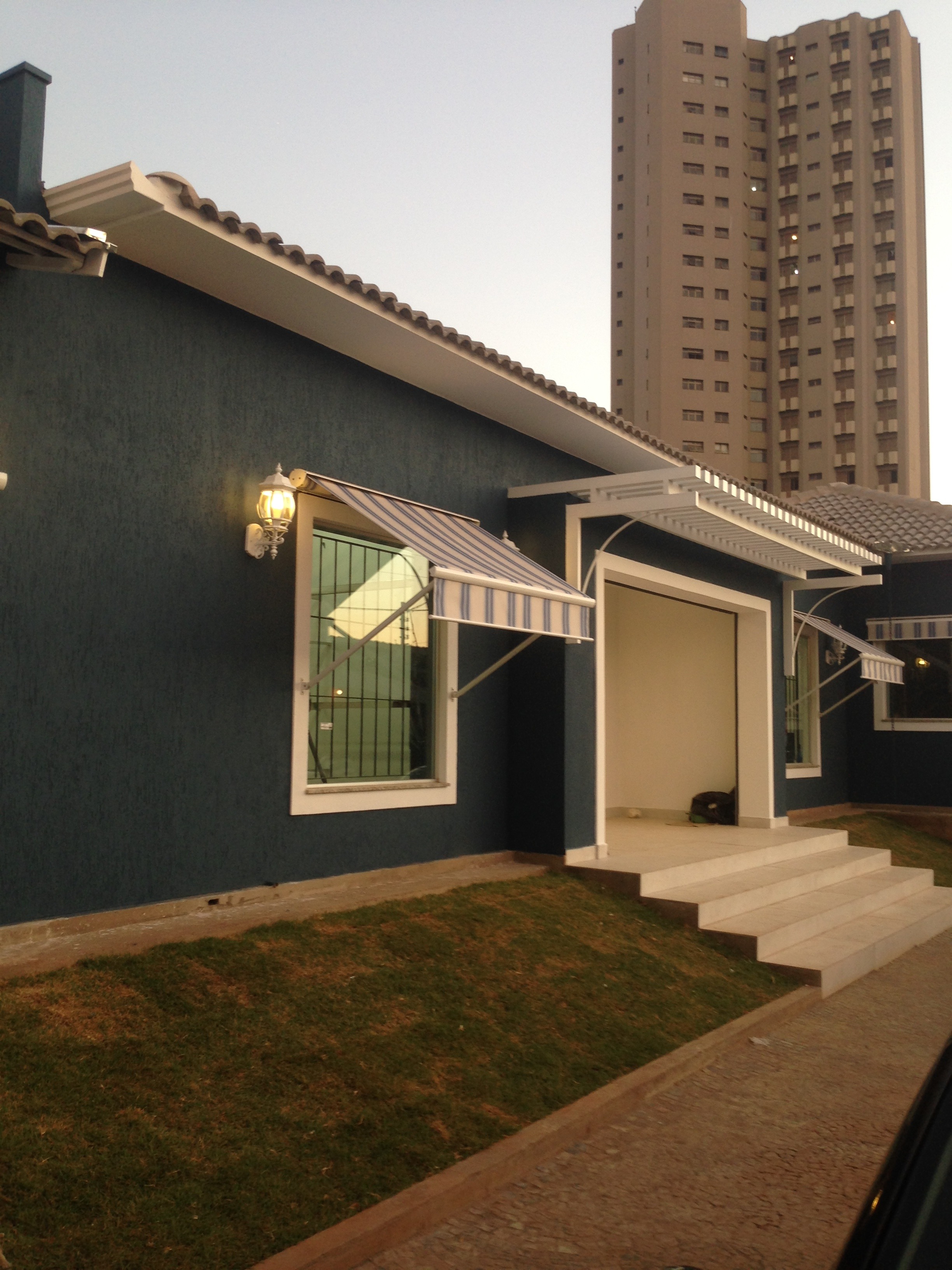 CRIS SOFFIATI 软装店翻新，街头瞩目新地标-3