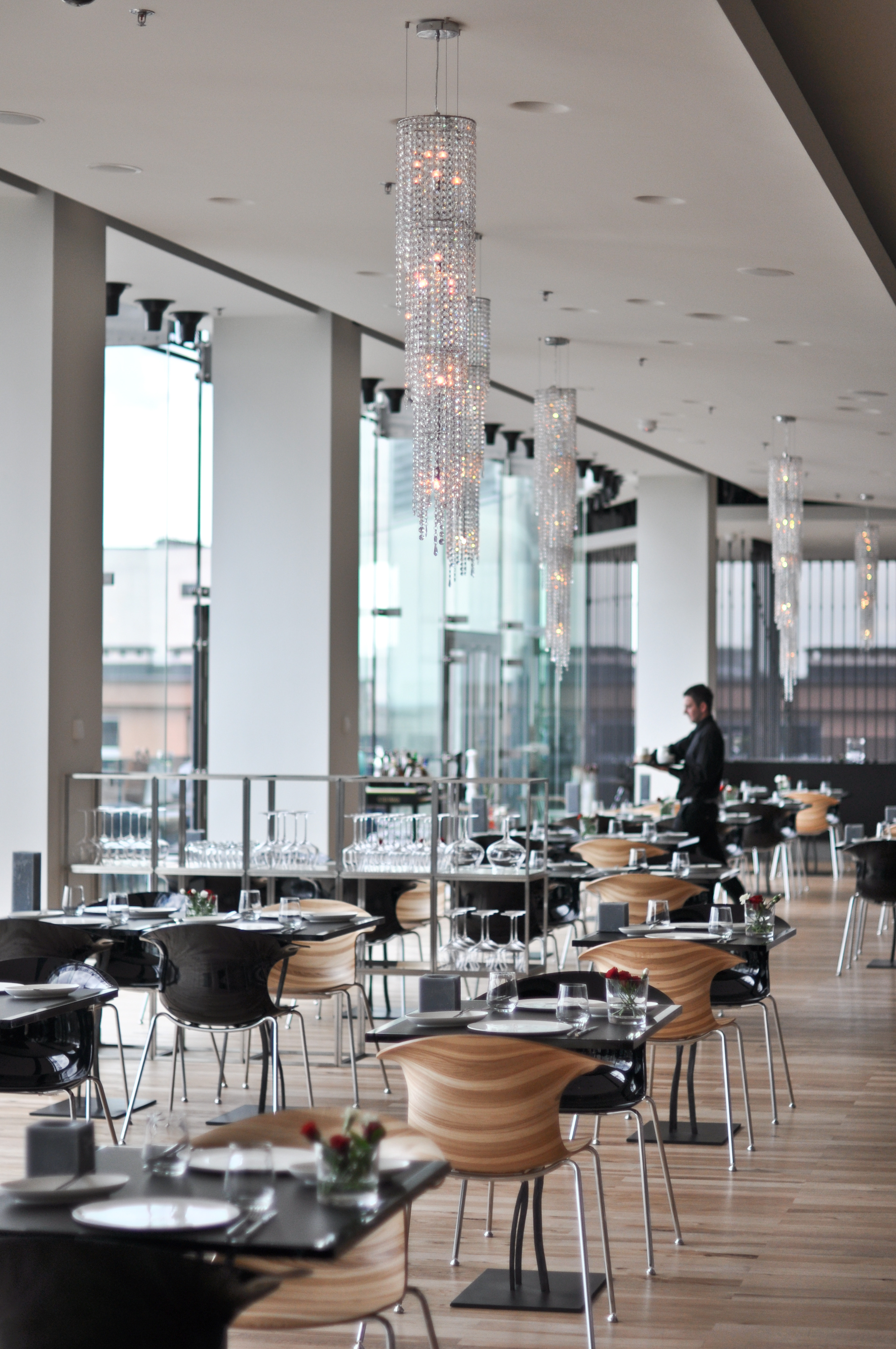 Wolf Bracka 餐厅的 Manooi Fjord 水晶吊灯-5