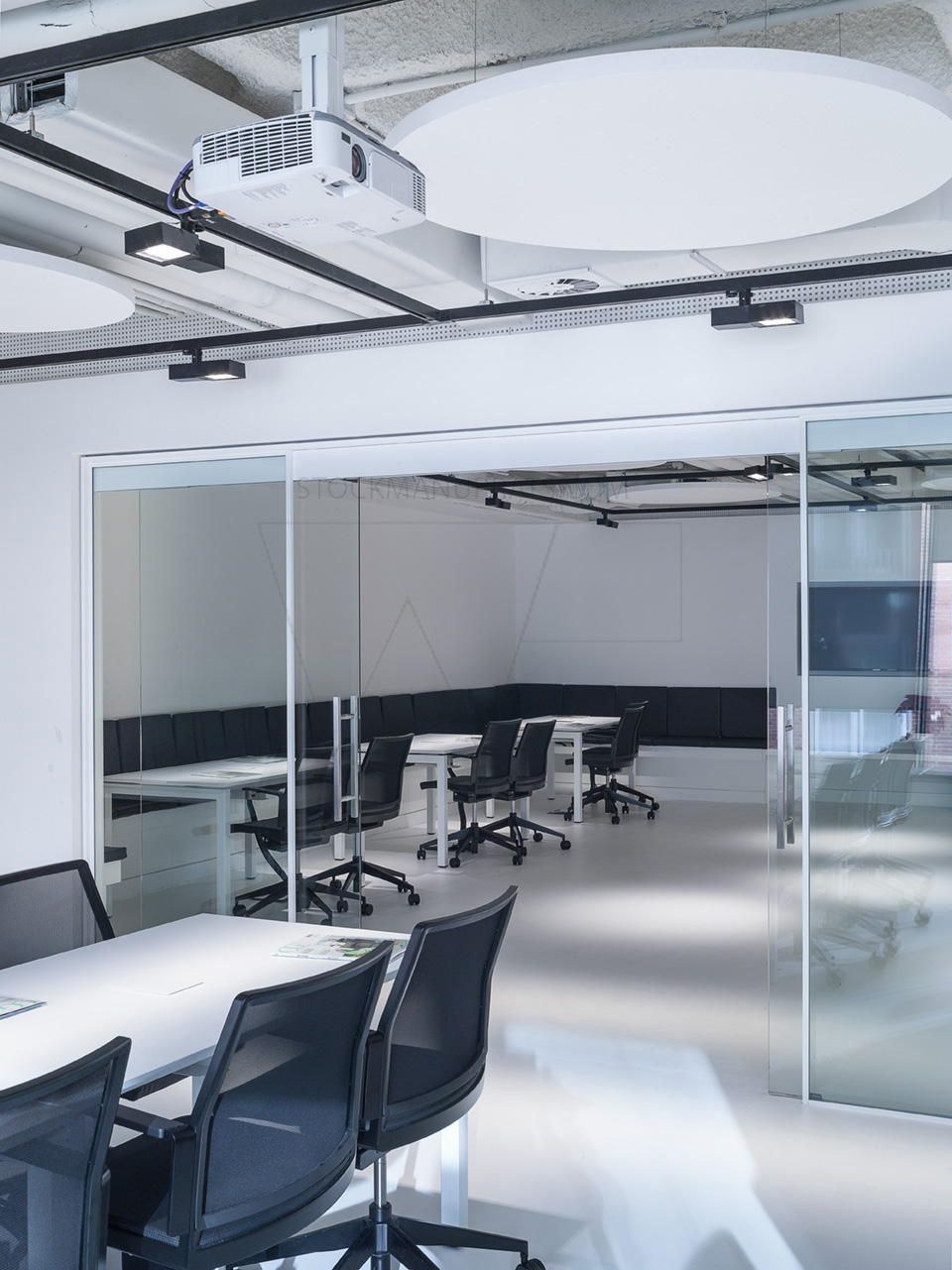 Open space area - interior design modern offices-3