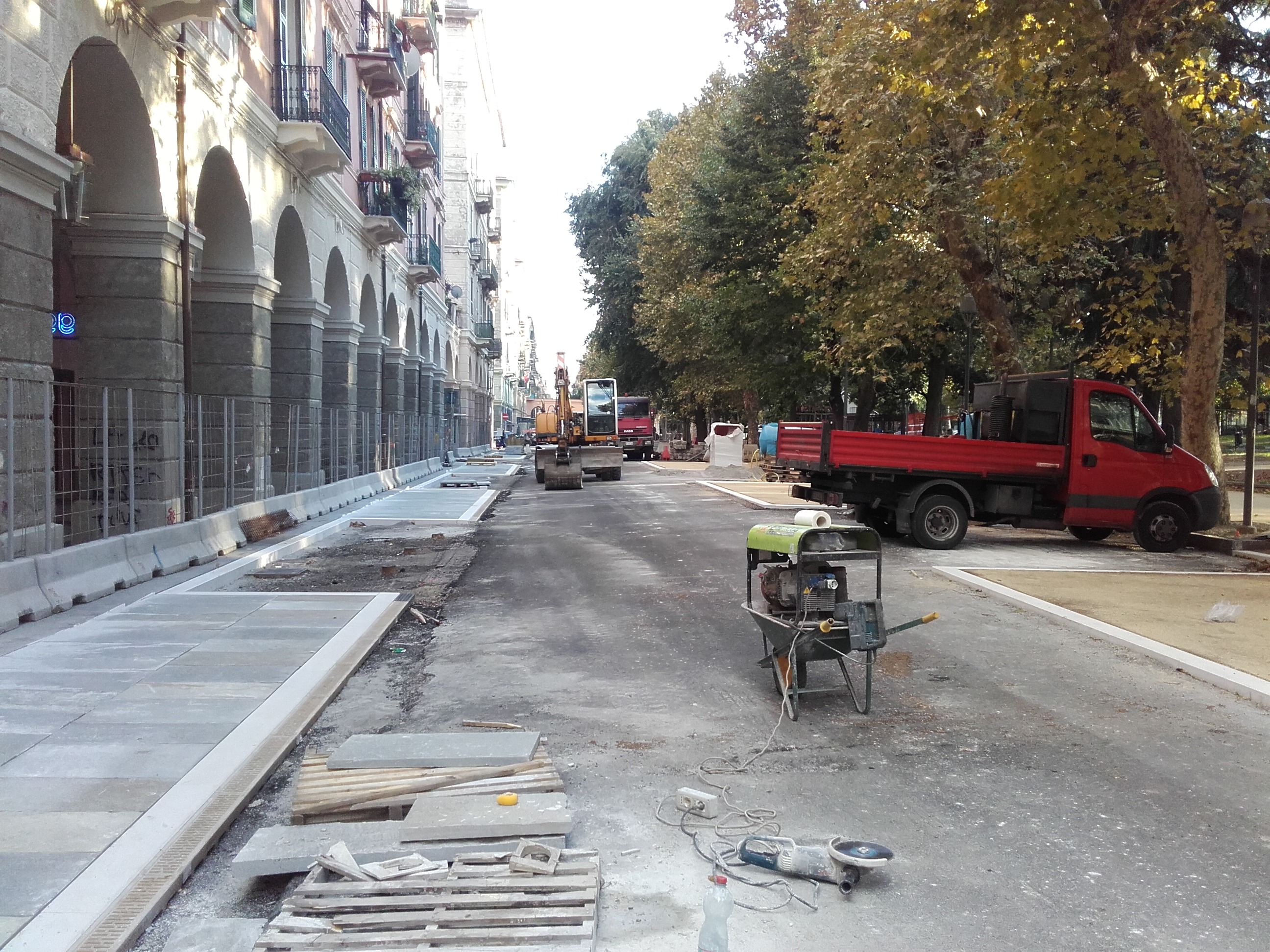 历史广场的现代重生——意大利萨沃纳 Piazza del Popolo 广场改造-17