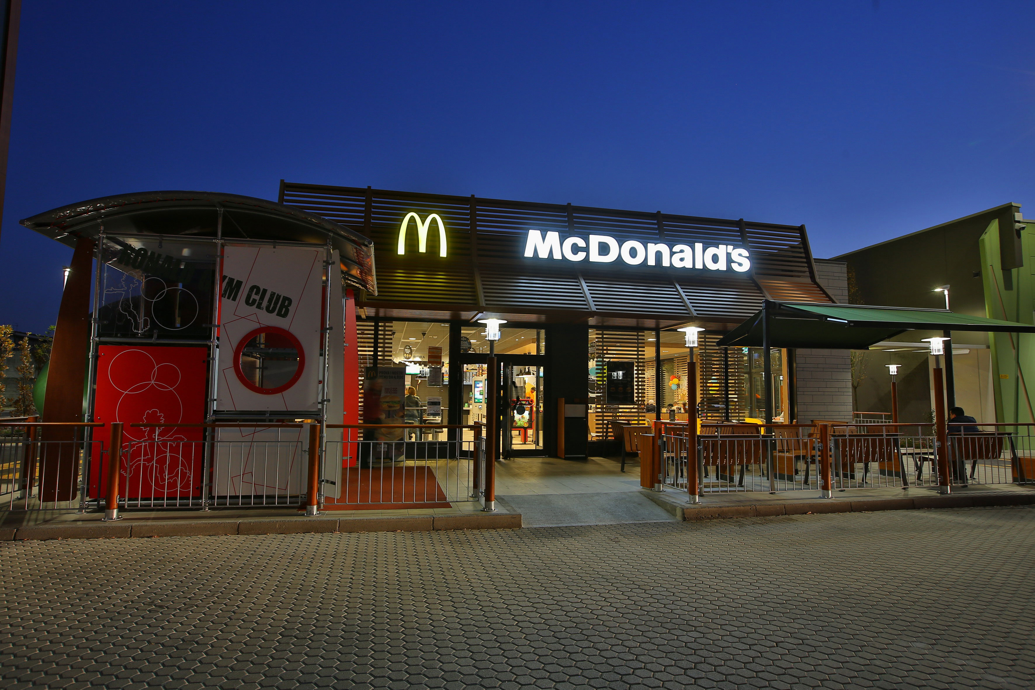 麦当劳全国 40 家新餐厅设计-6