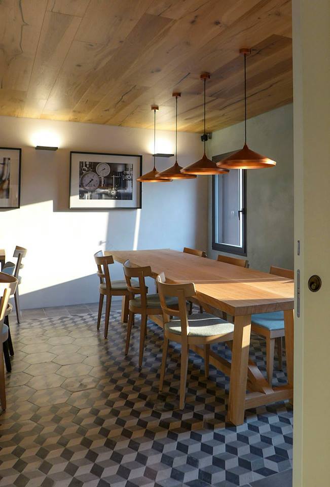 意大利百年酒厂变身复古咖啡馆-37