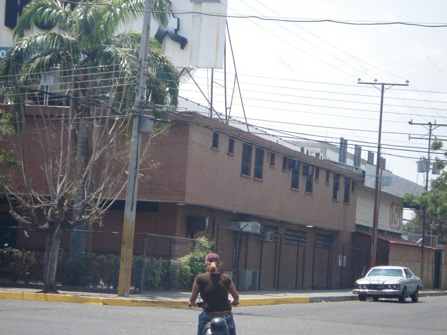 2009 年完工的复合媒体办公大楼设计-13