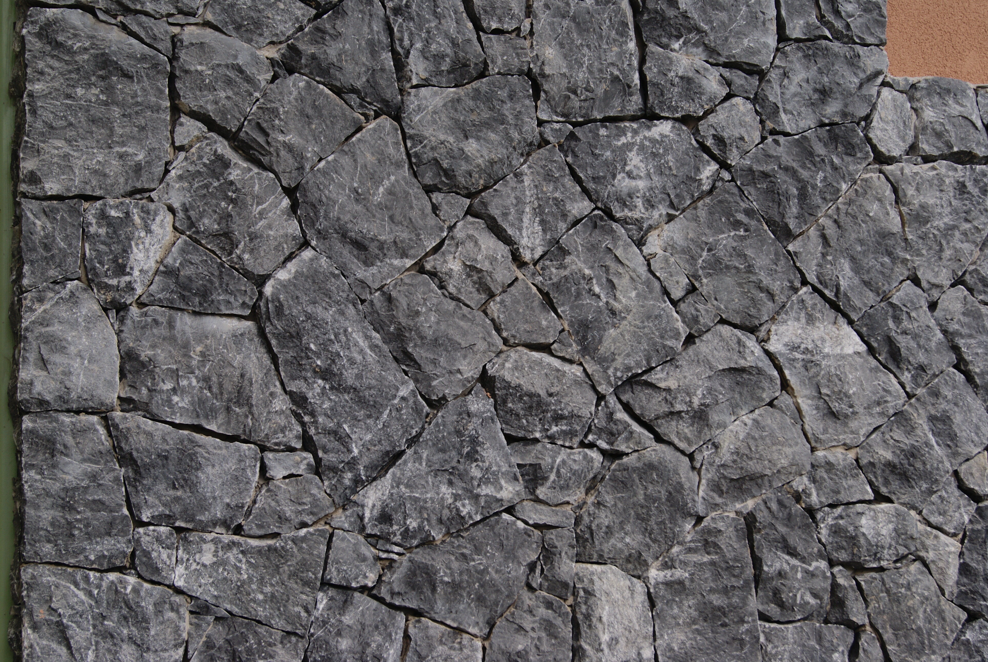 石材装点的意式住宅设计-21