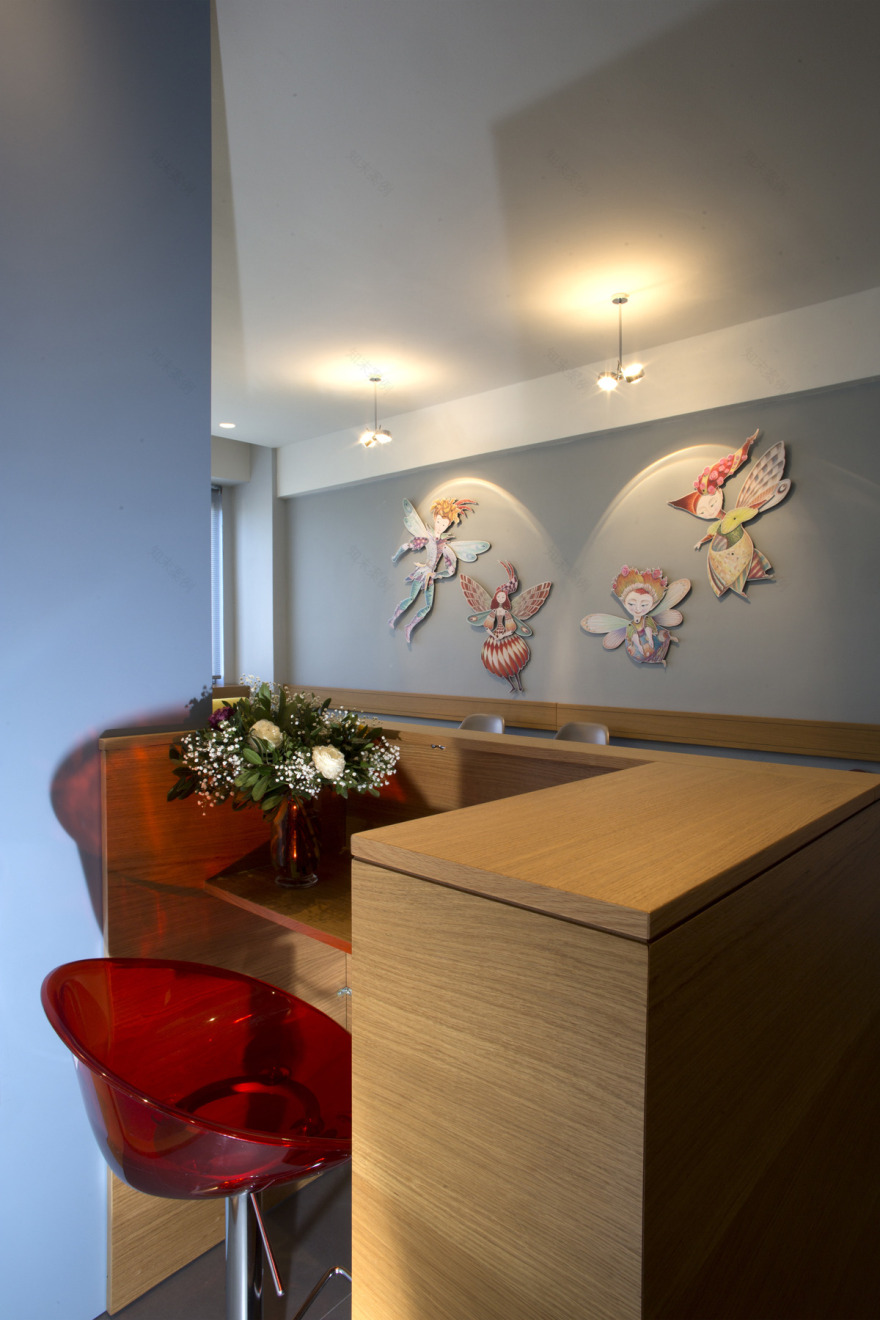 温馨透明的牙科诊所设计-4