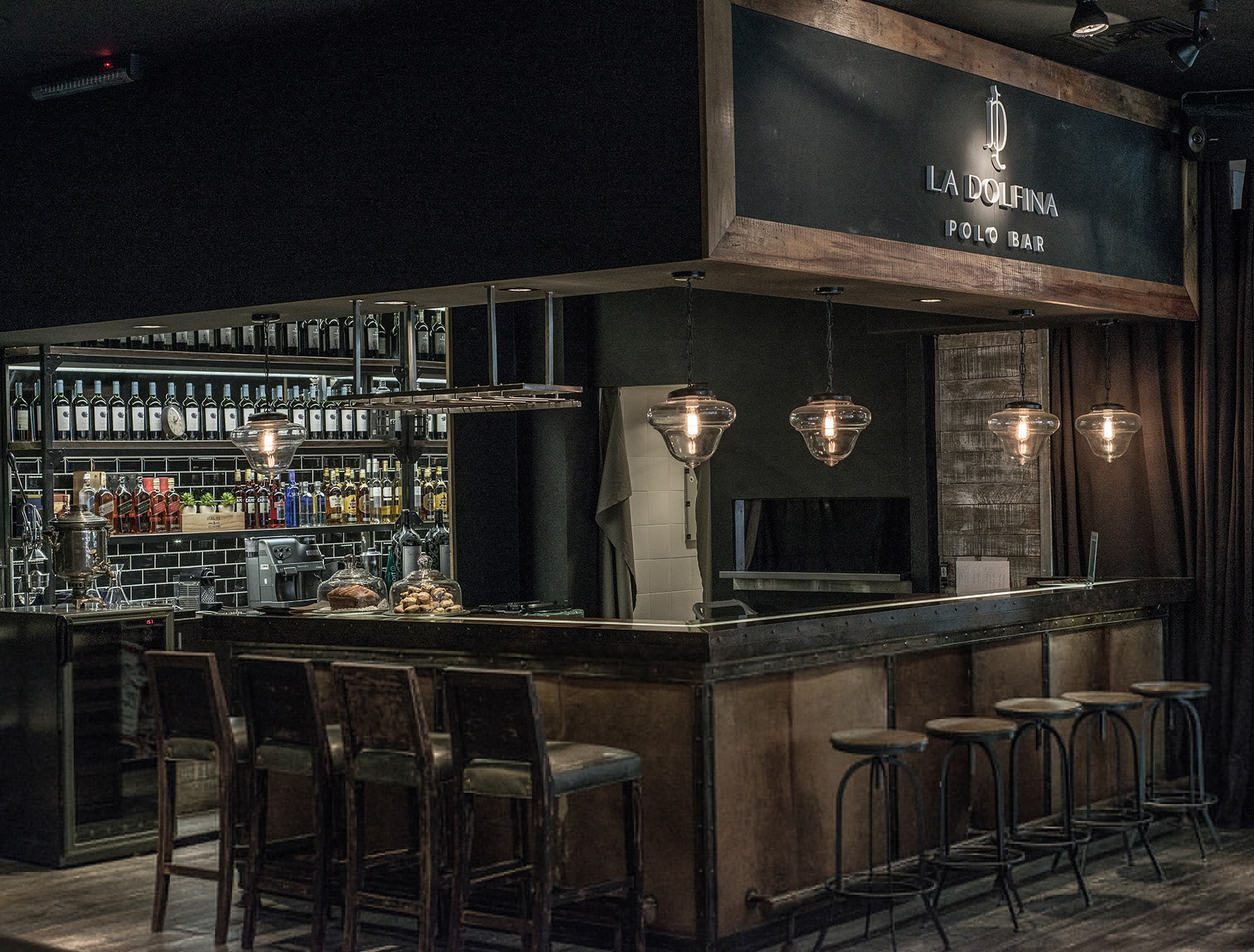 海豚马球酒吧——阿尔科塔宫,布宜诺斯艾利斯,阿根廷-2