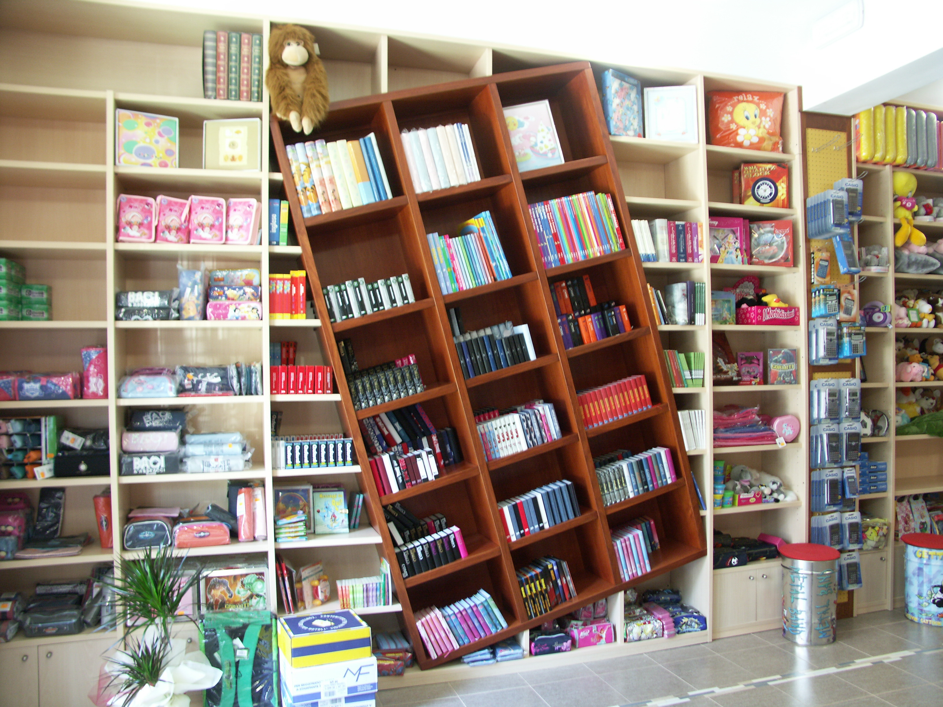 2008 年完成的 Minnella 书店室内设计-1