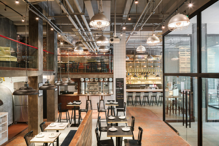 上海 BAR CENTRALE 工业风酒吧 设计自然与工业的和谐交融-6