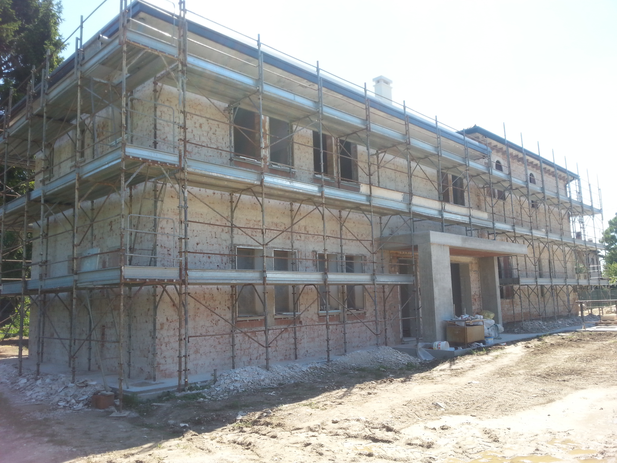 城市更新典范 | 意大利幼儿园变身医疗中心-4