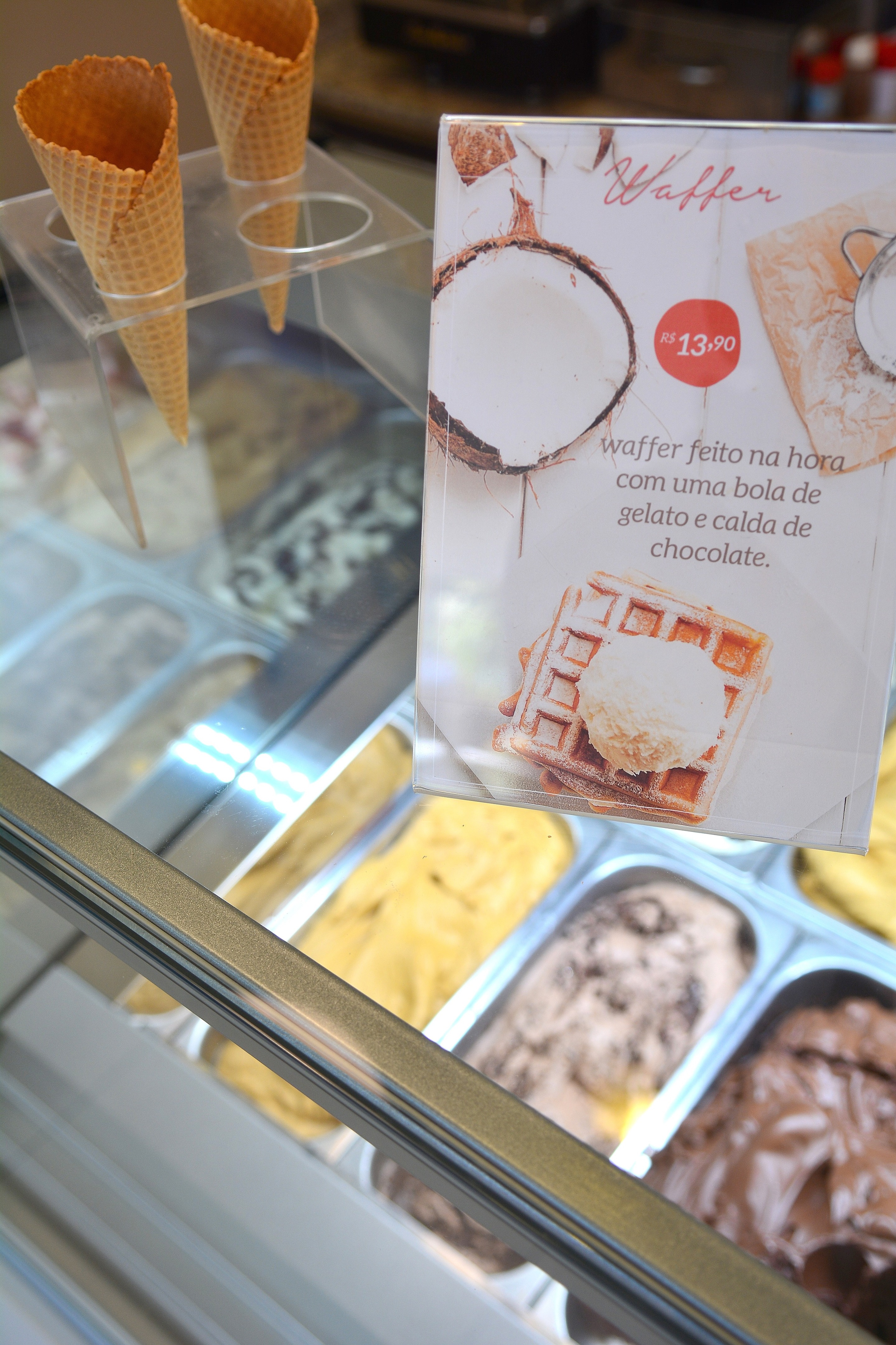 贾恩卢卡·扎法里冰淇淋店-8