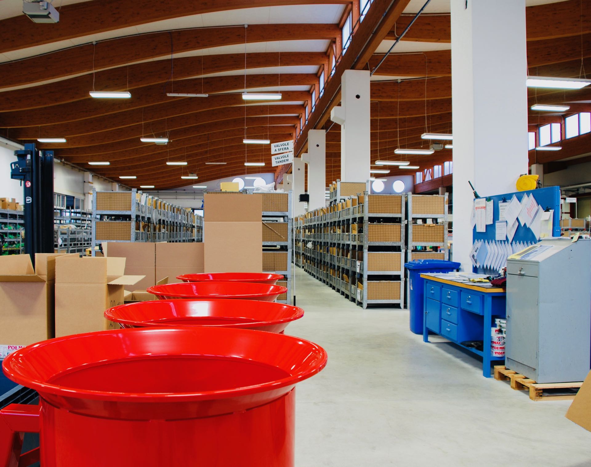 意大利 Polmac 公司总部工厂室内设计案例-21