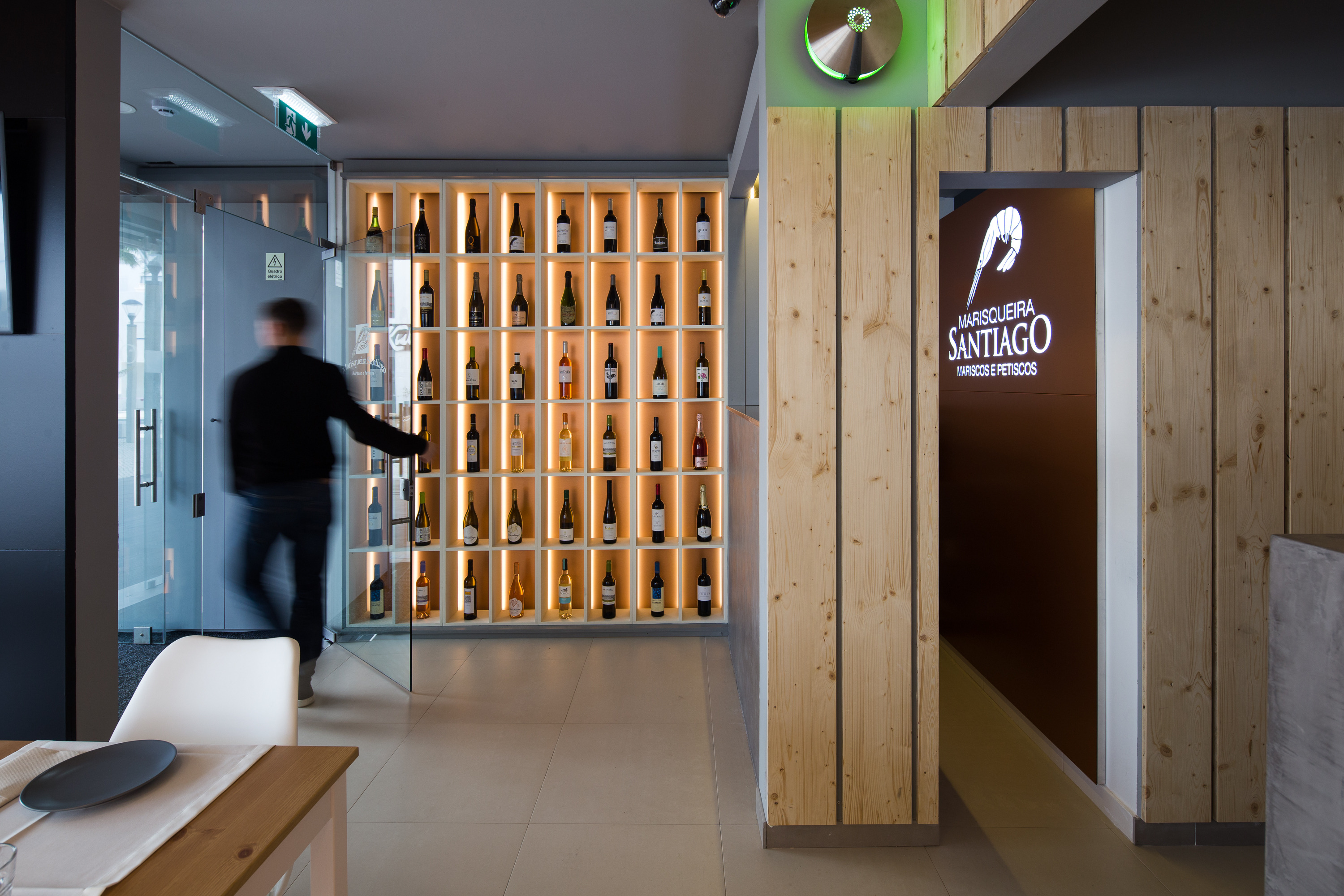 葡萄牙阿尔加维 Quarteira Santiago 餐厅室内设计-10