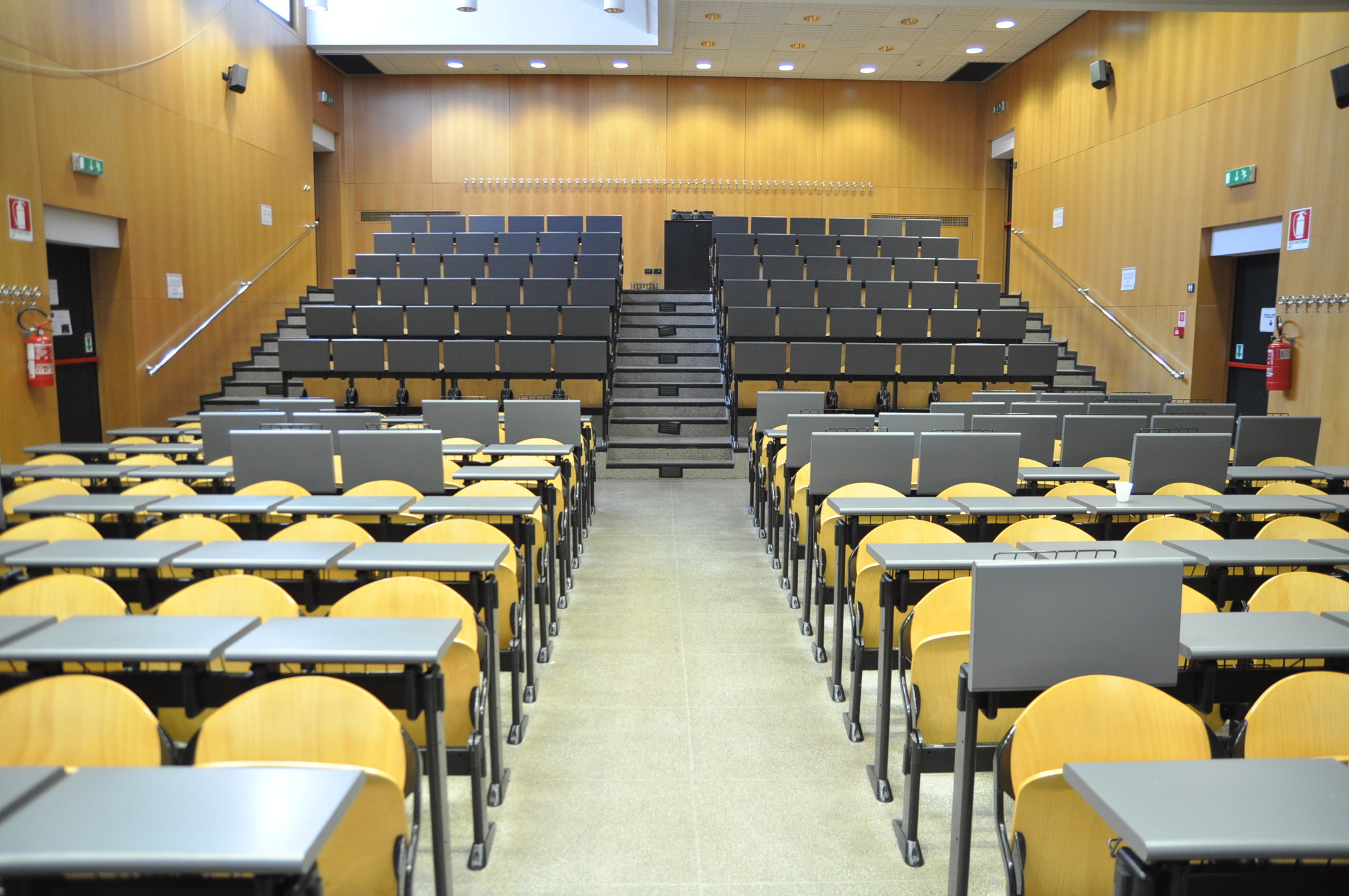 1999 年完成的圣奥尔索拉血液病研究所-22