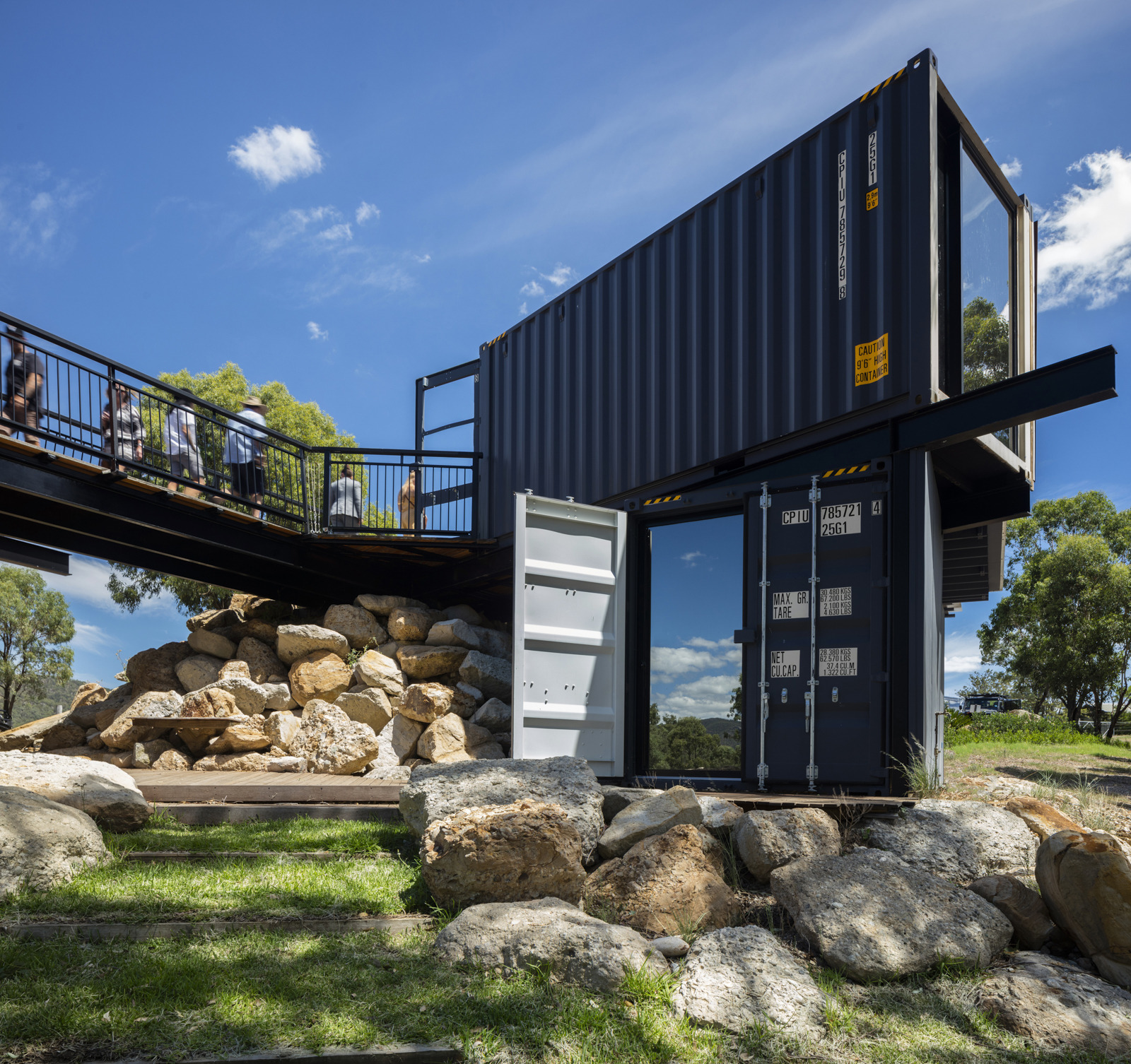 澳洲酒庄的集装箱创意设计-5