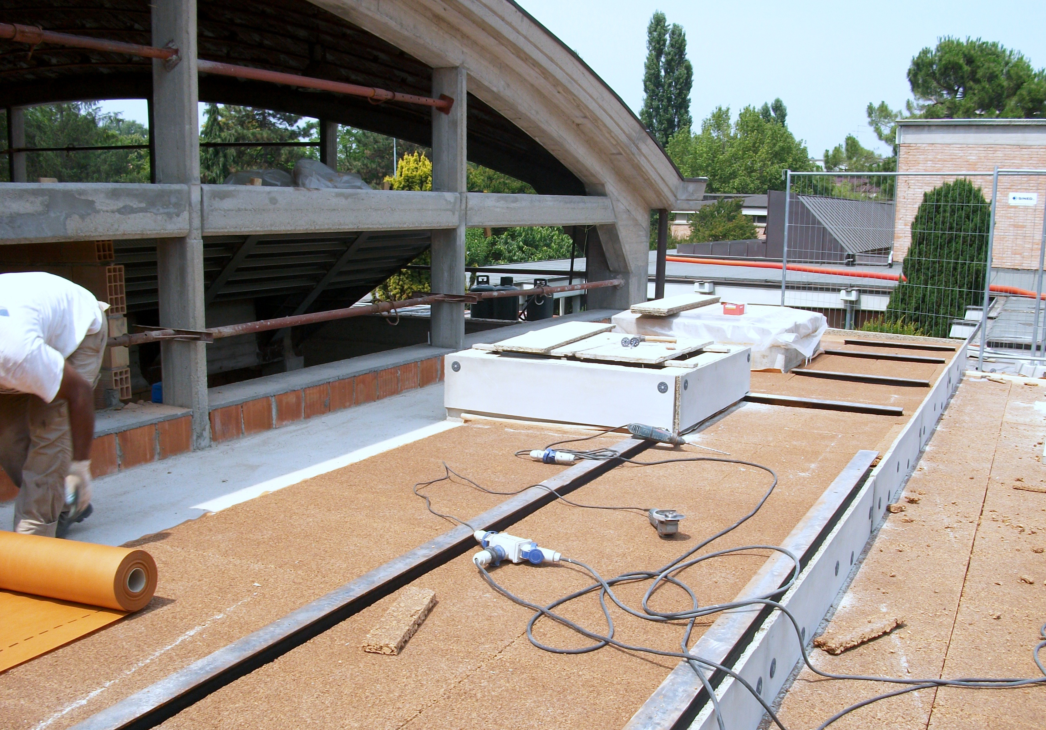 2011 年建设的多功能文化中心——O.S.E.A-26