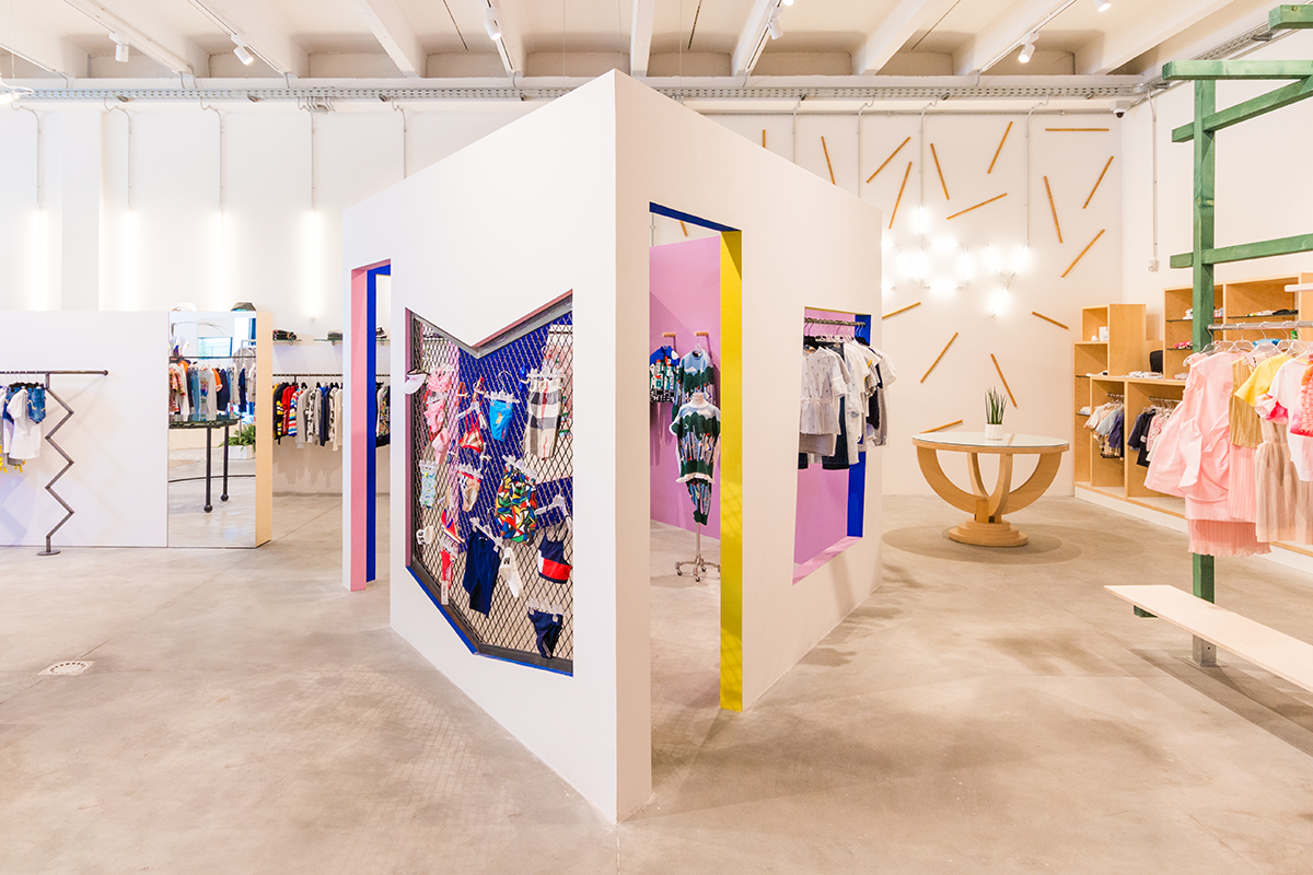 梦幻童装店“Coccole Bimbi”-0