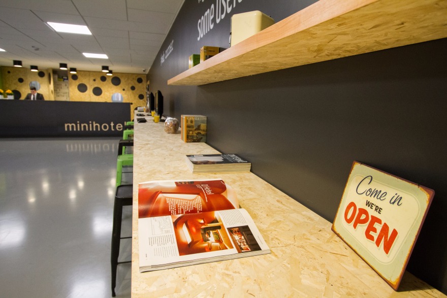 多彩活力,Hotel Ornato 大厅翻新之作-5