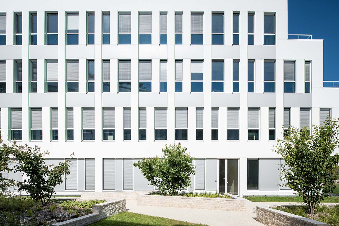 法国 Credit Agricole Poitou 企业总部，现代与古典的完美融合-3