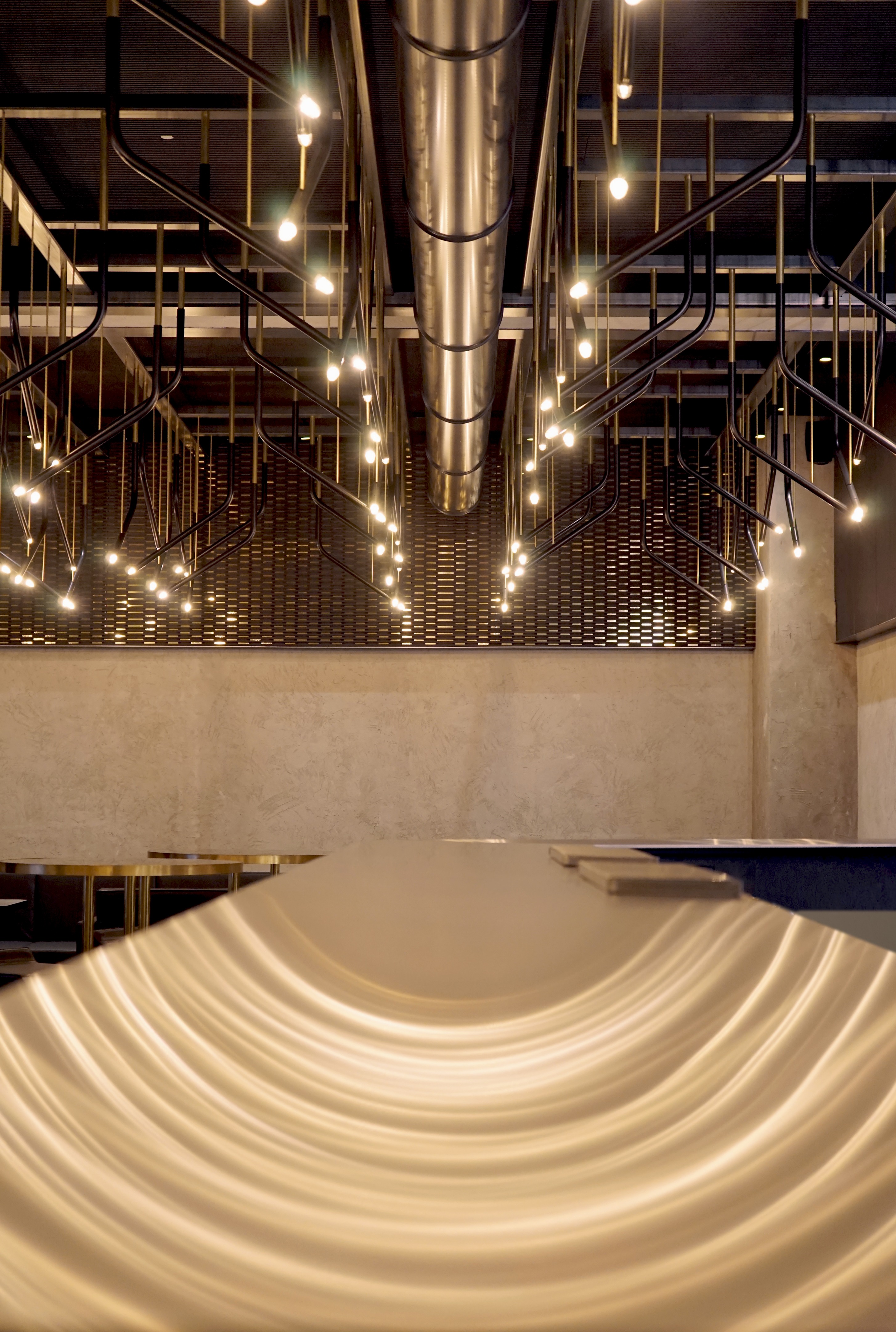 米兰 Studio SGSM 设计工作室打造独特酒吧空间-12