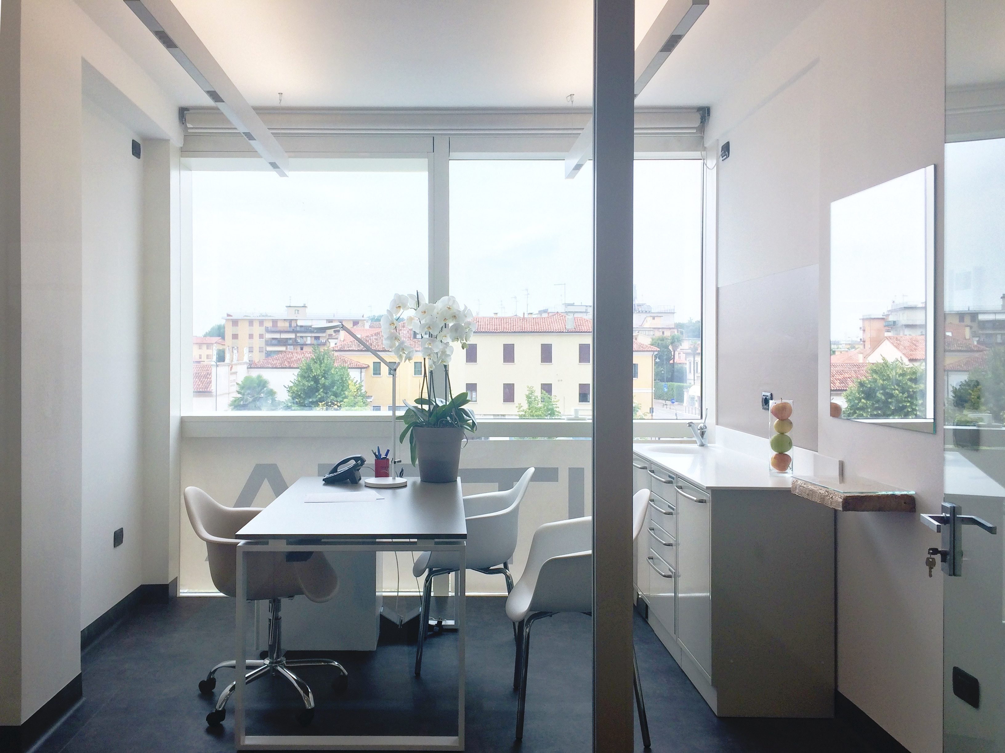 2017 年威尼斯新牙科诊所设计 | 舒适与专业的完美结合-22