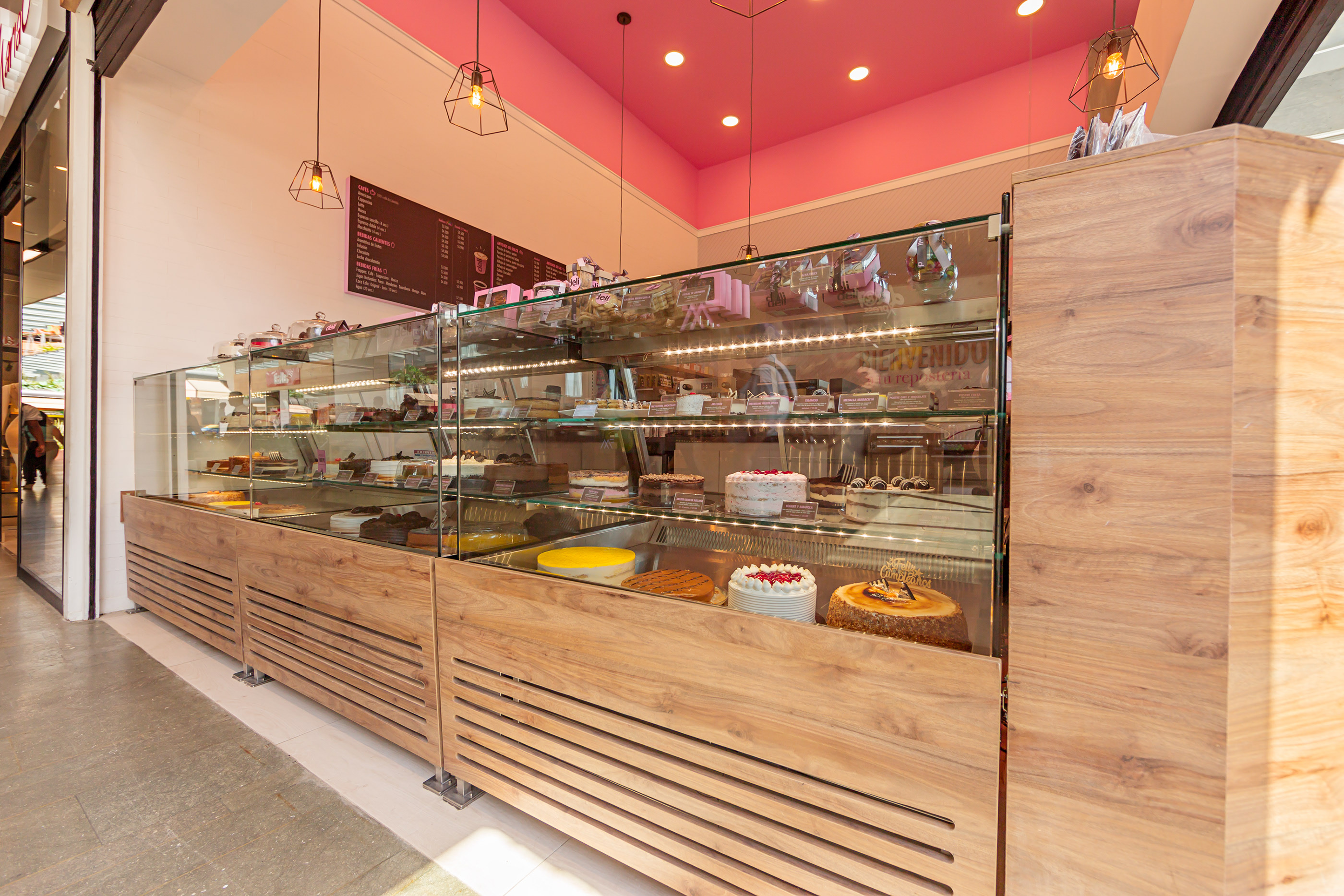 30 年历史的烘培店焕新设计，自然品质一脉相承-5