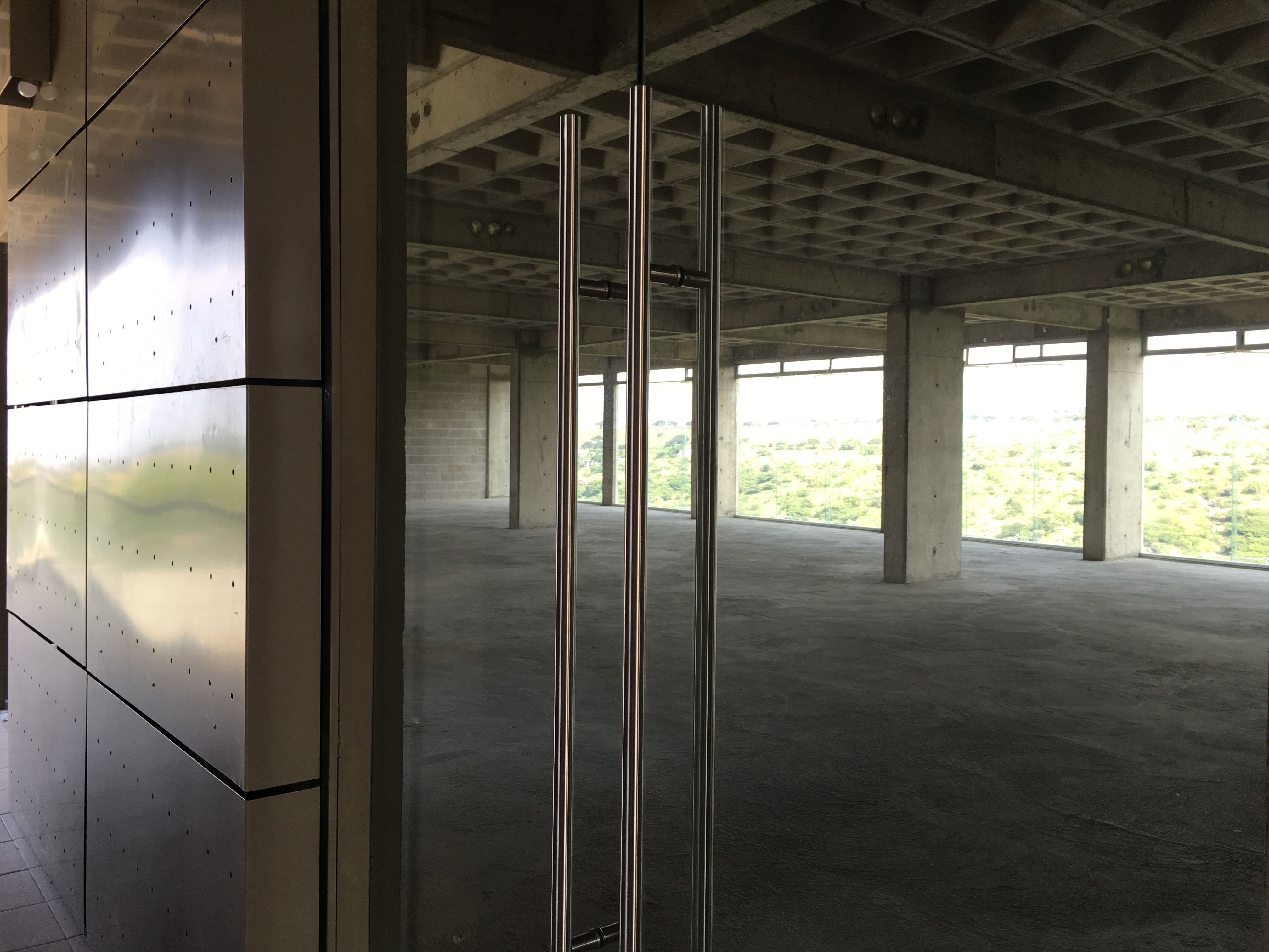 2016 年完工的线性办公空间-5