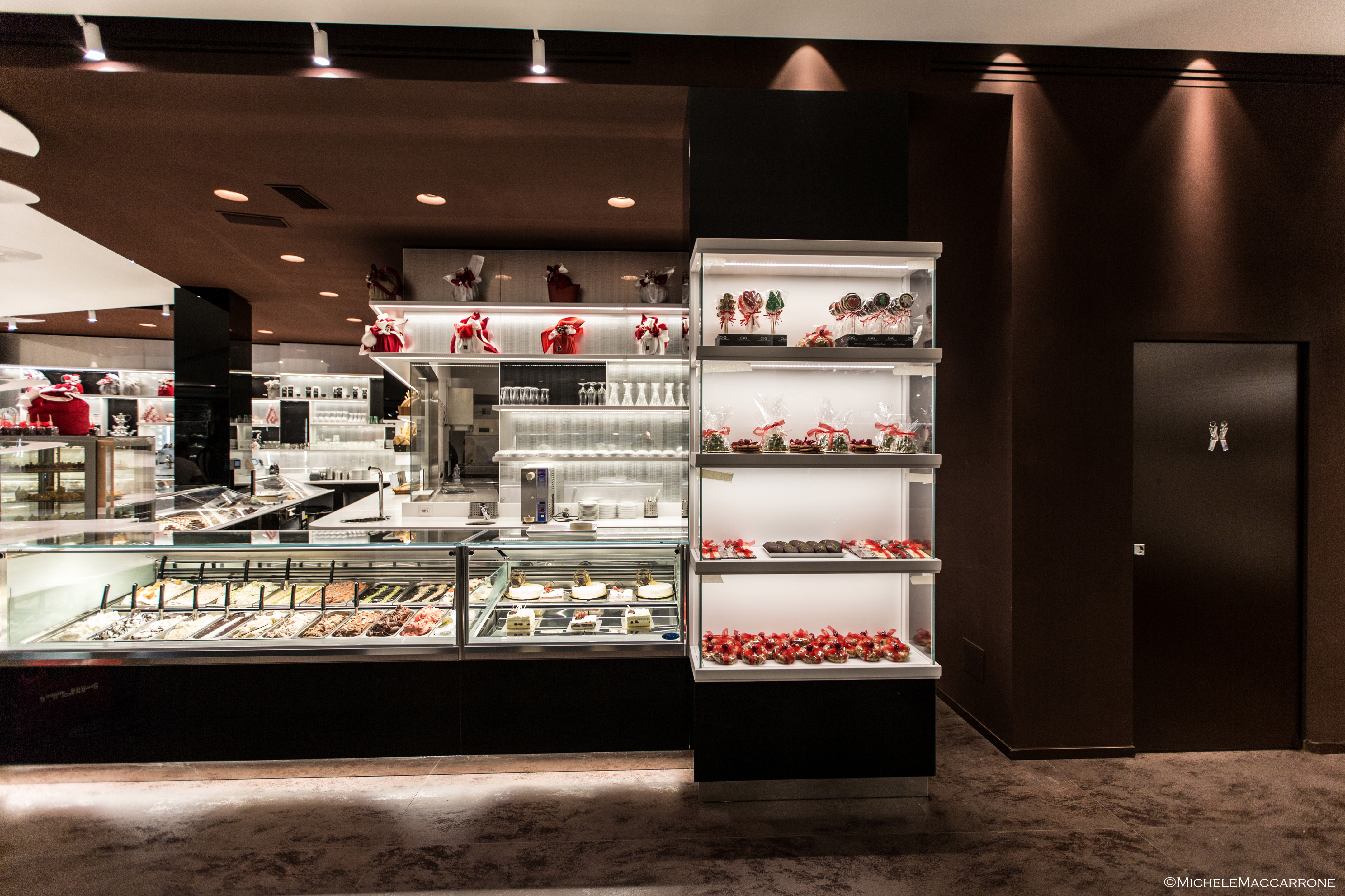 C&G 巧克力与冰激凌店-5