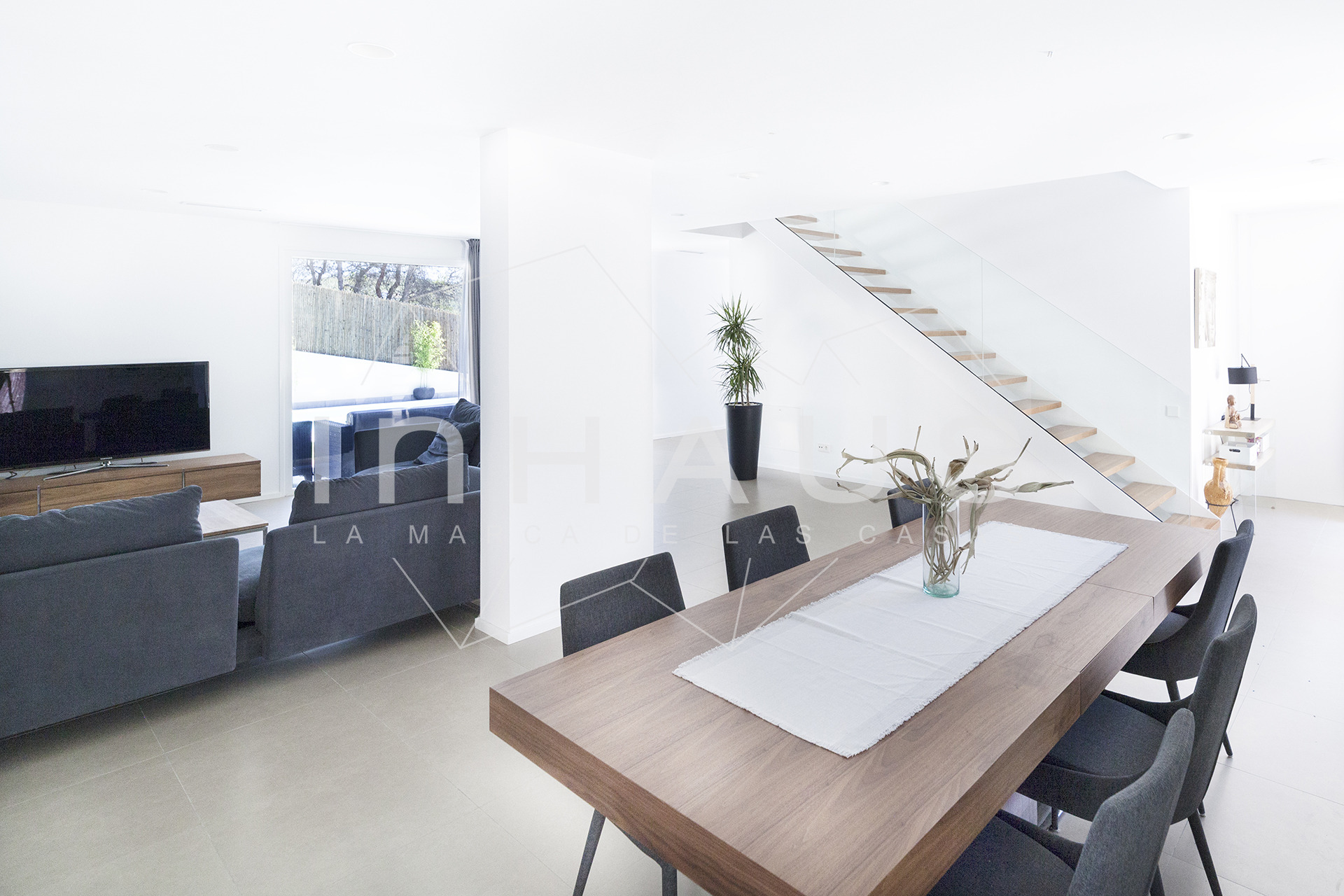 巴塞罗那简约现代模块化别墅-37