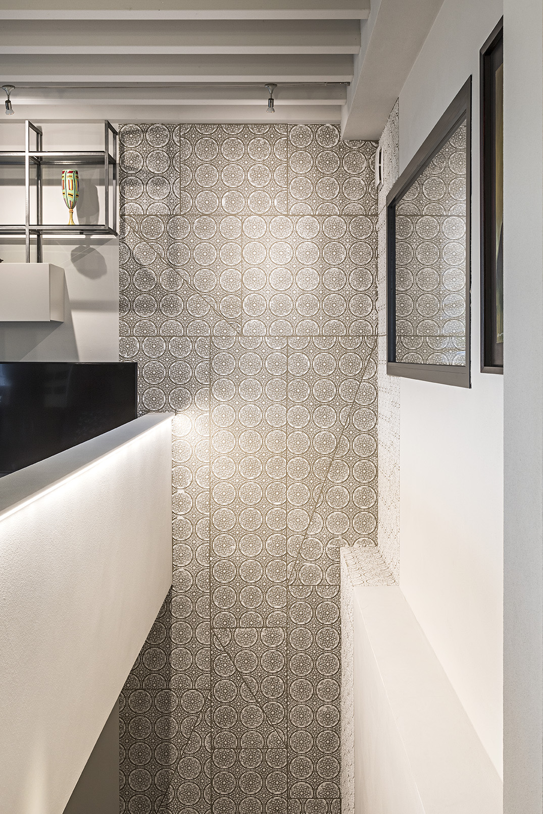 几何美学融合定制家居的意大利乡村别墅设计-3