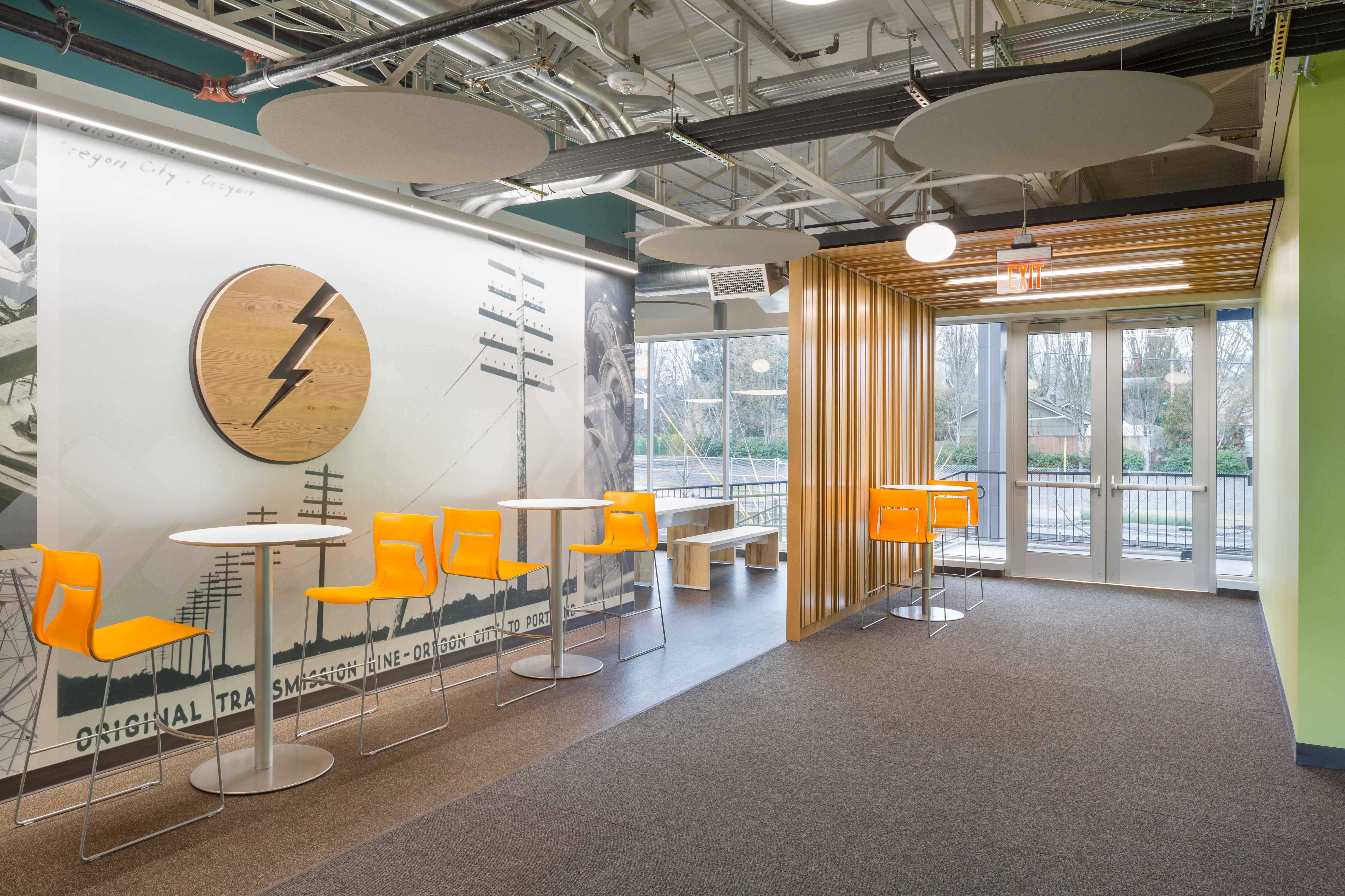 波特兰服务中心翻新,绿色建筑的典范-16