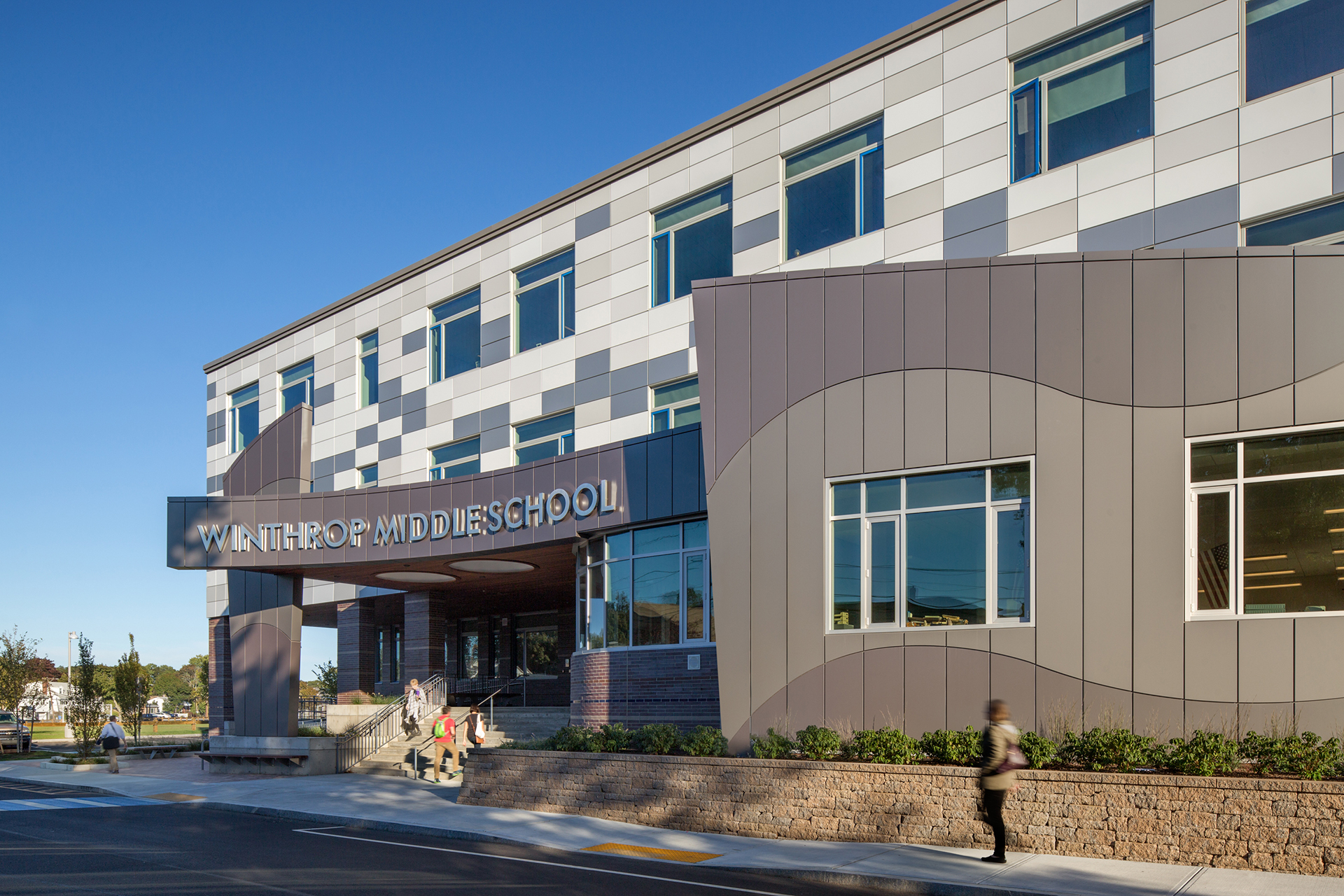 温斯洛普中学,高中-3