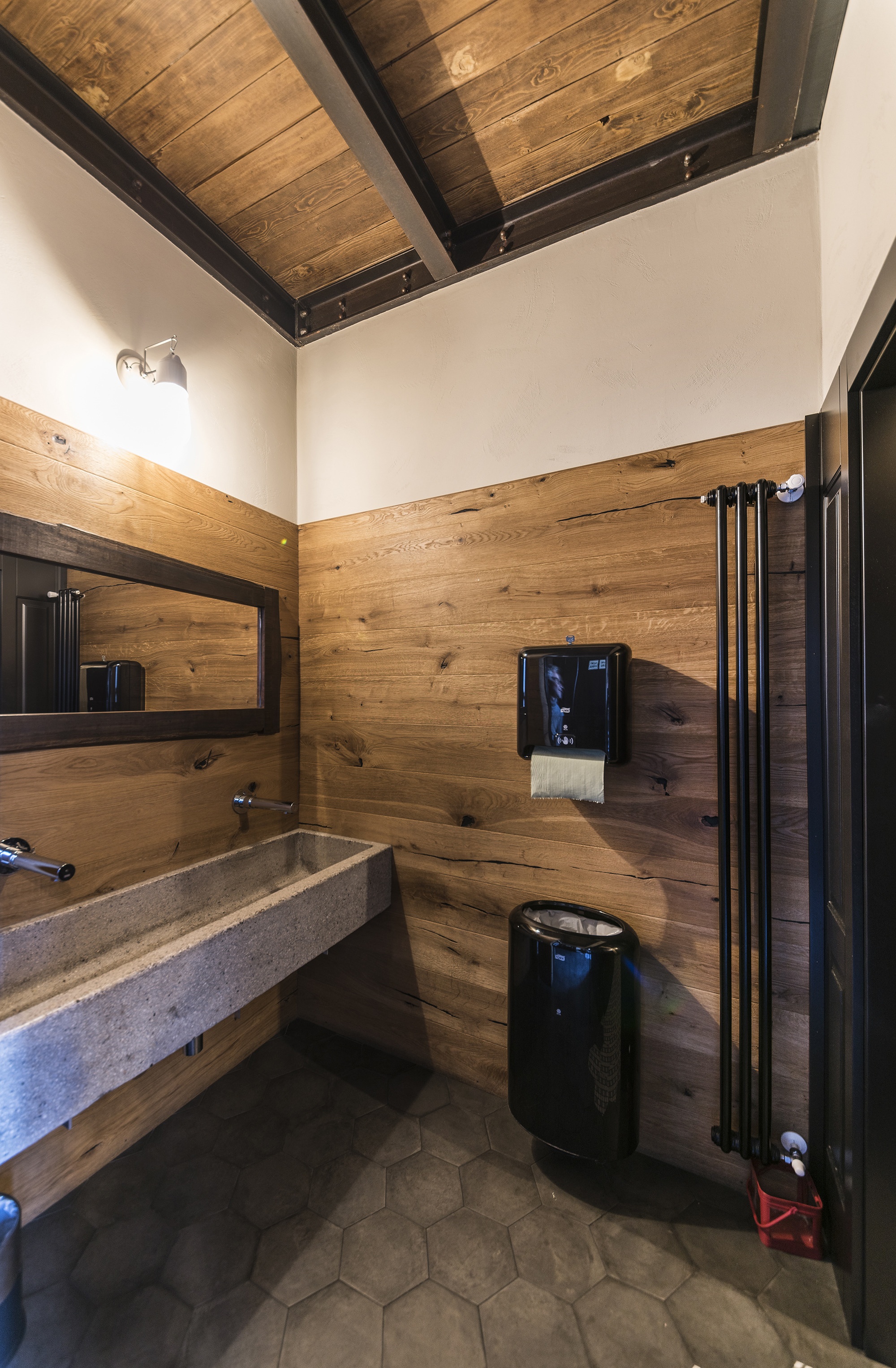 意大利餐厅“Terra”系列瓷砖的优雅演绎-15