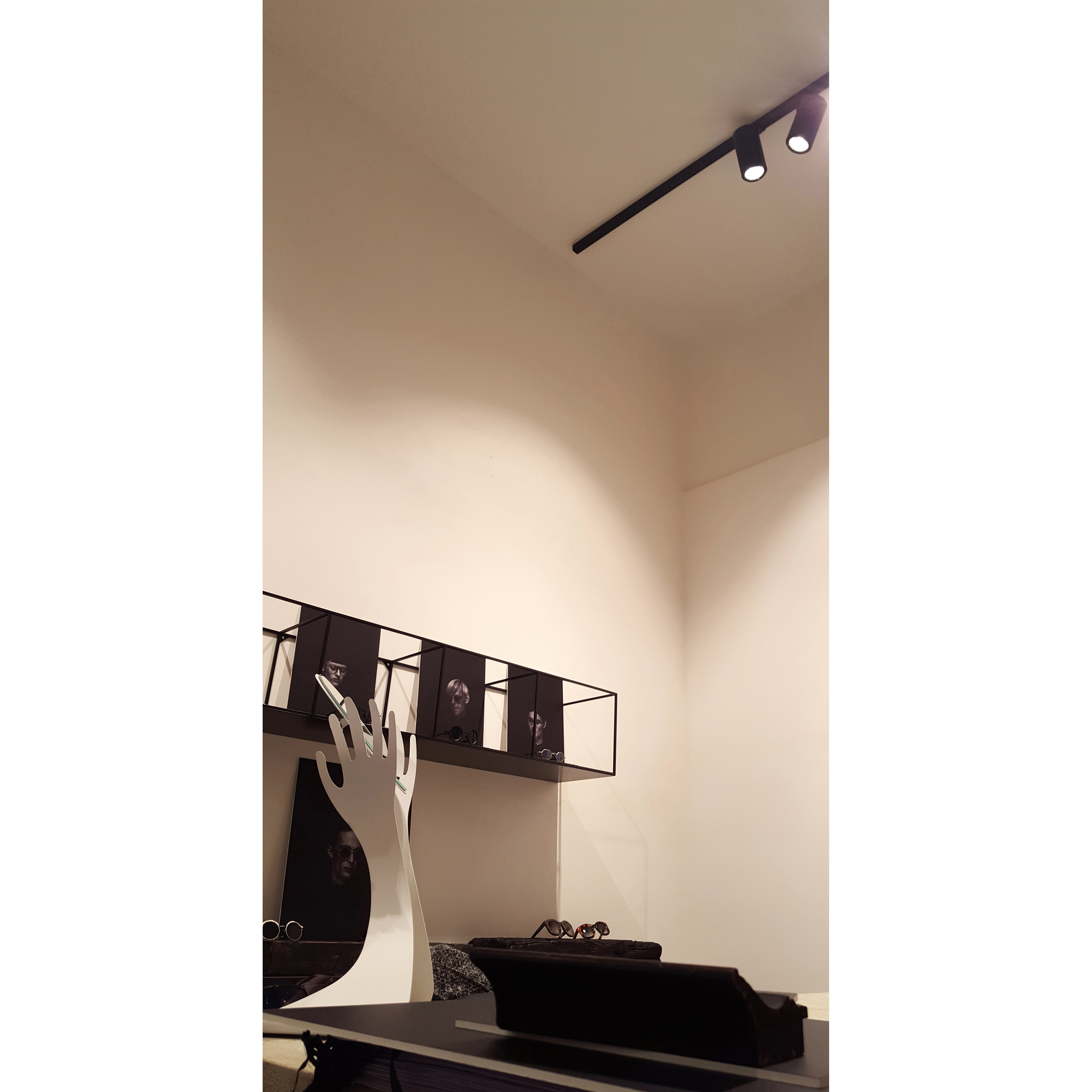 2015 年完成的高端眼镜店设计-4