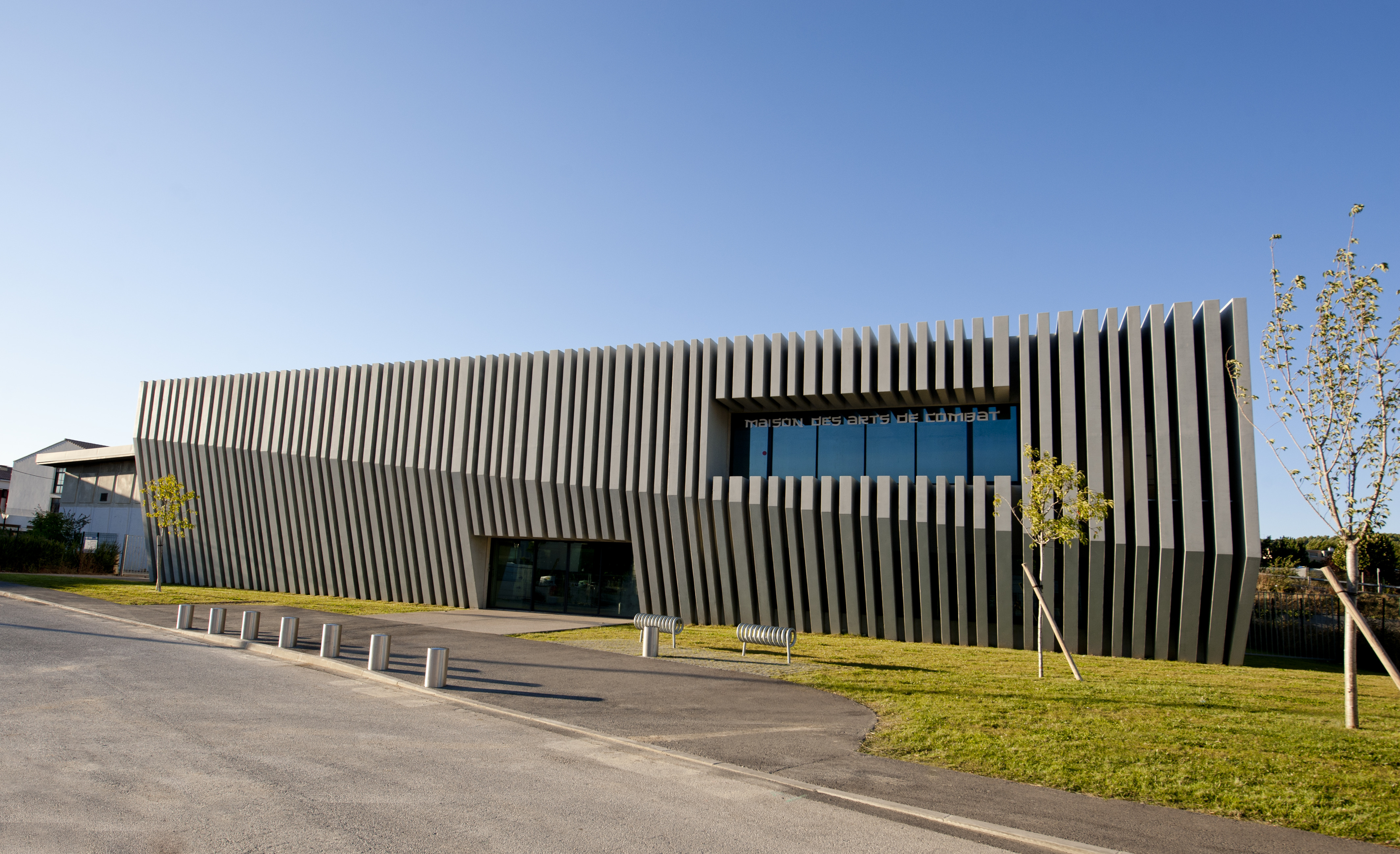 艾克斯艺术战斗之家 | 智慧谦卑的晶体-1