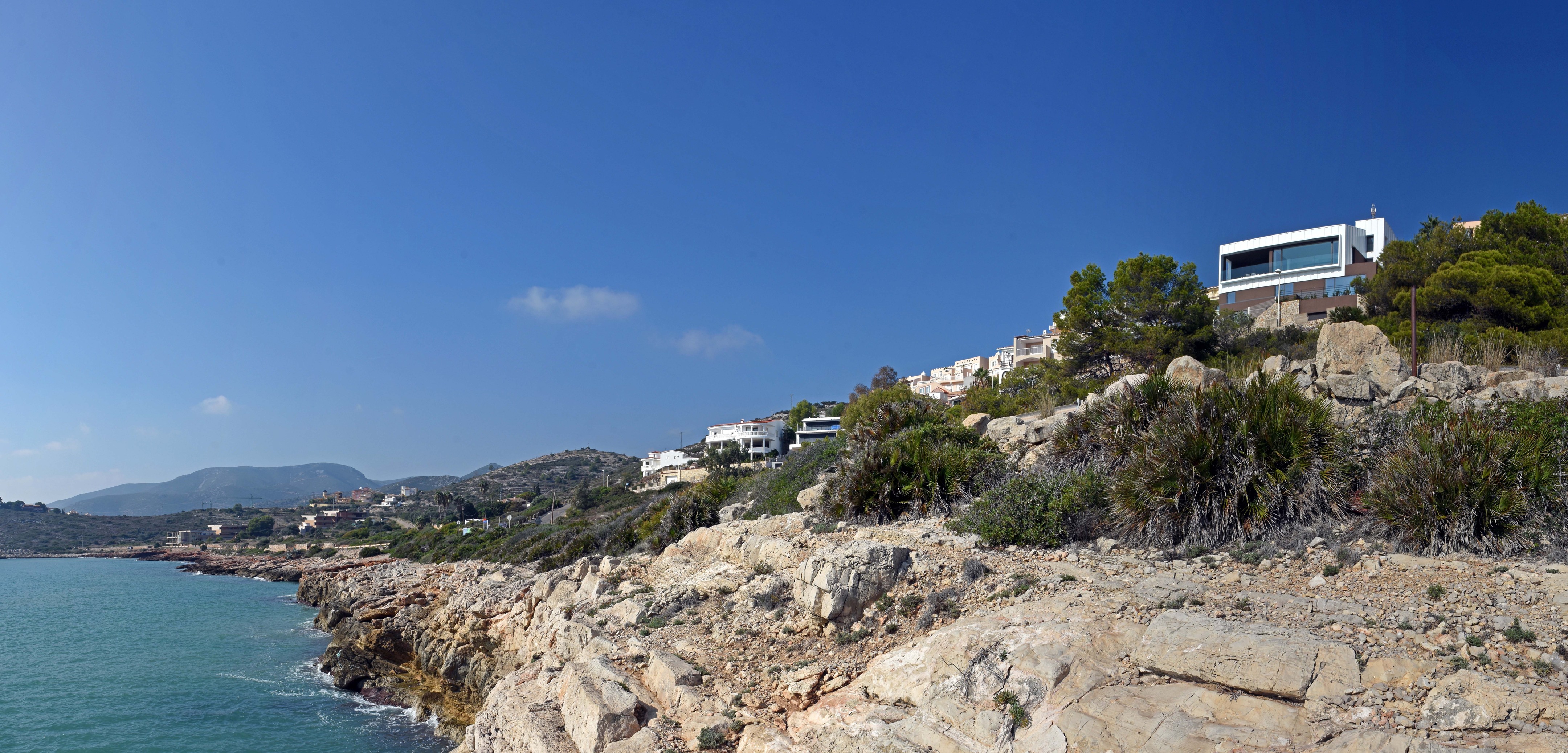 白色简约海景别墅 设计师 Adi Escura Arquitectos-5