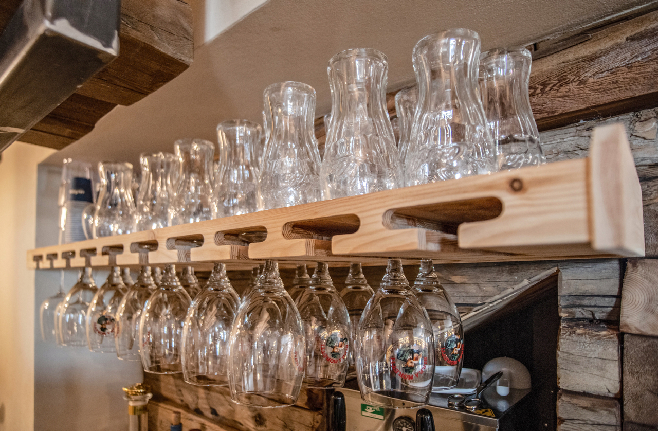 雪山之上的温馨猫舍——La Tana del Gatto 餐厅设计-57